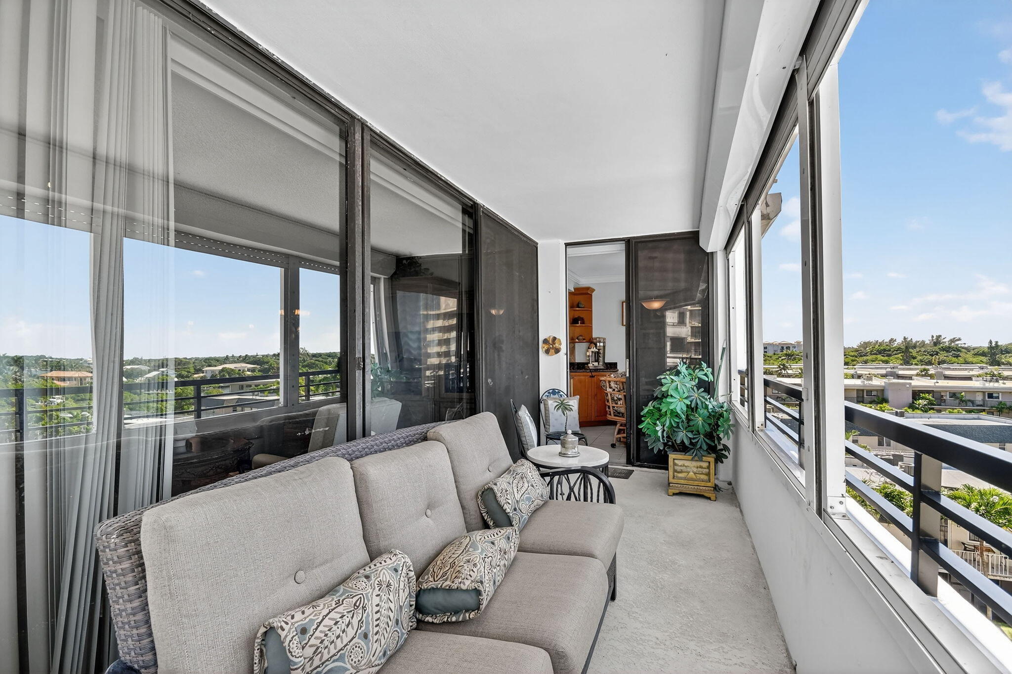 MAYFAIR HOUSE CONDO - Residential Lease