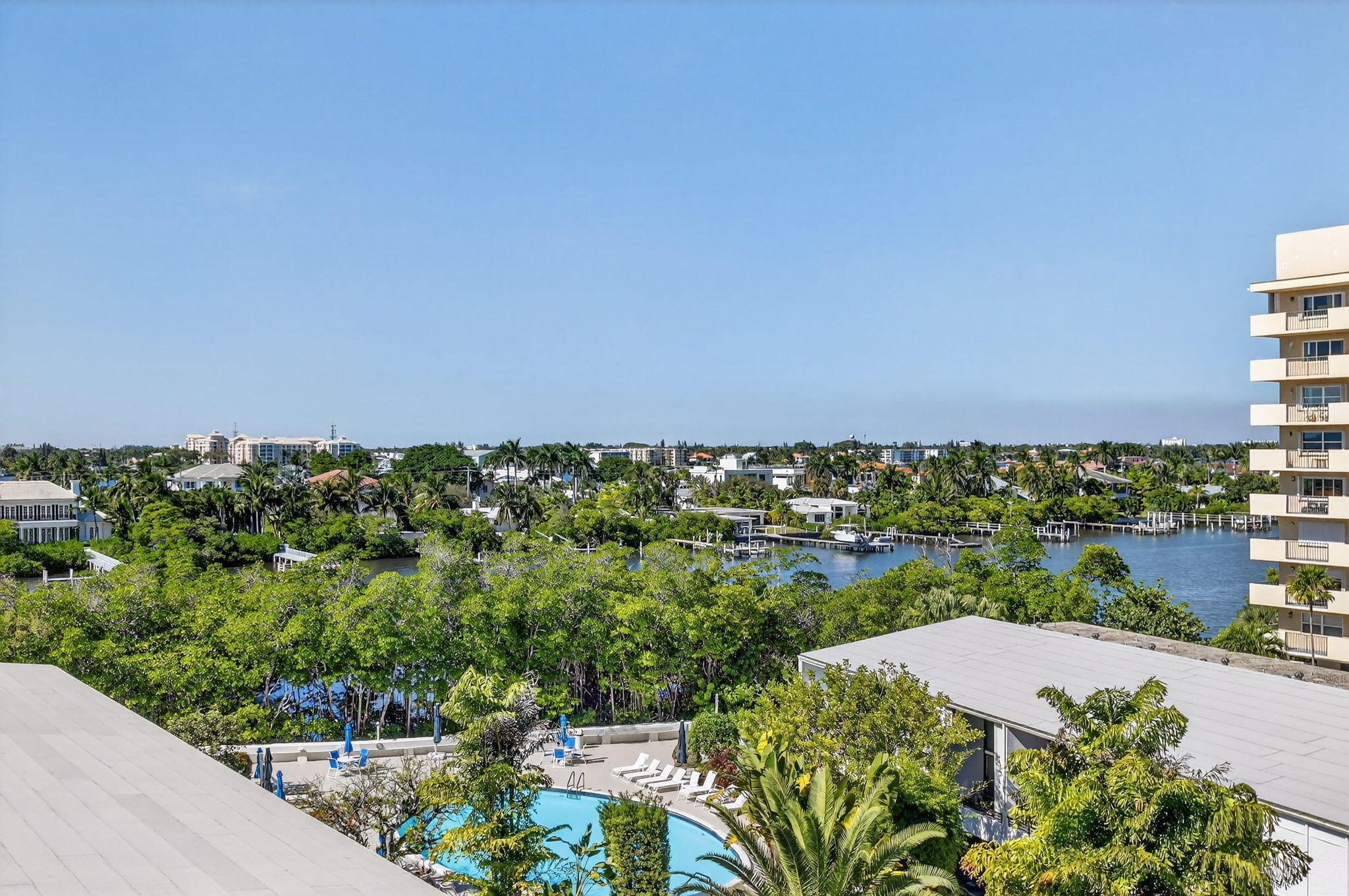MAYFAIR HOUSE CONDO - Residential Lease