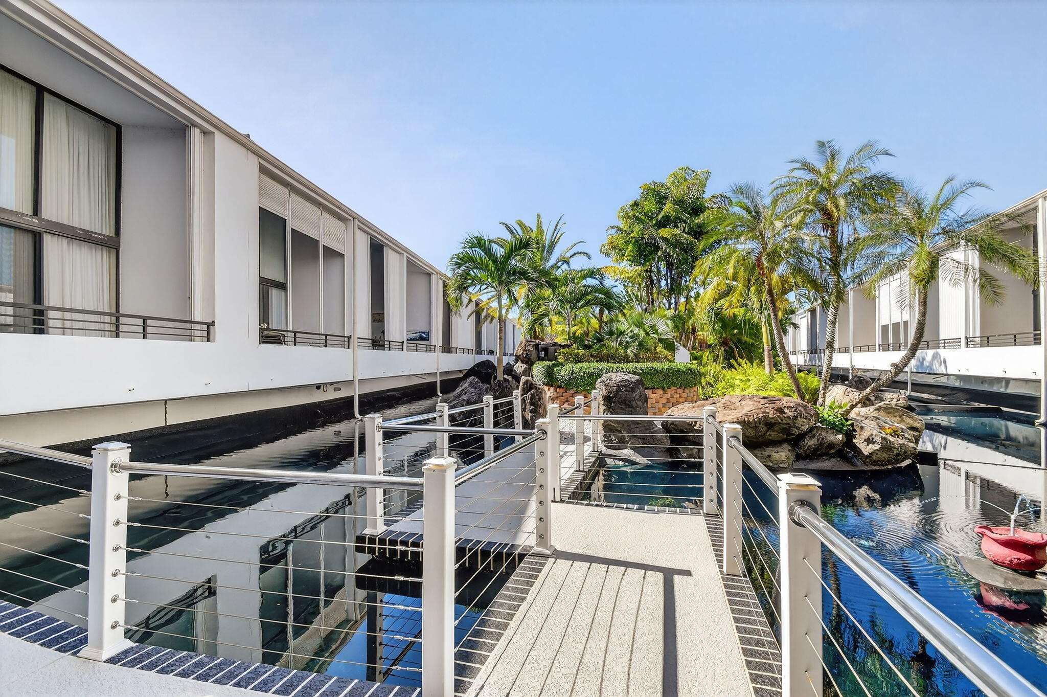 MAYFAIR HOUSE CONDO - Residential Lease