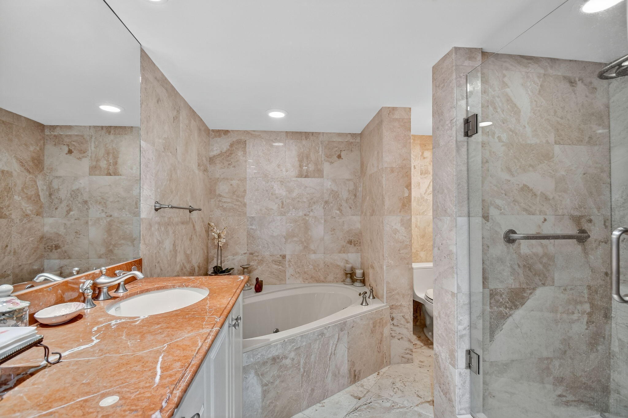 MAYFAIR HOUSE CONDO - Residential Lease