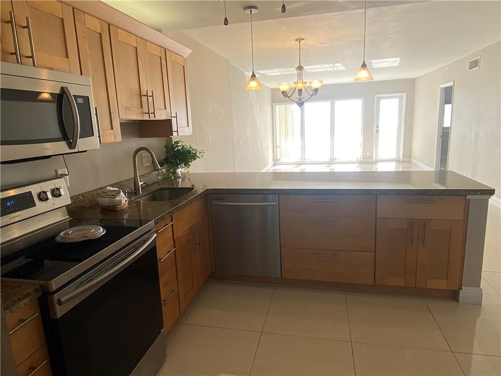 ADMIRALTY TOWERS CONDOMINIUM - Residential Lease