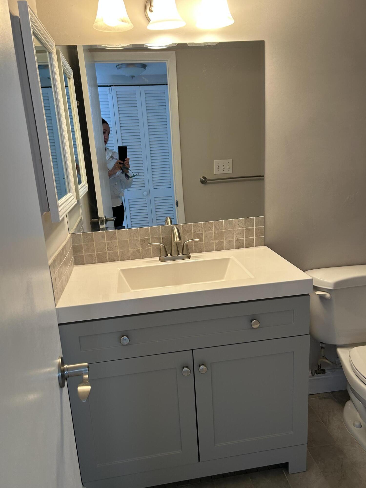 ADMIRALTY TOWERS CONDOMINIUM - Residential Lease