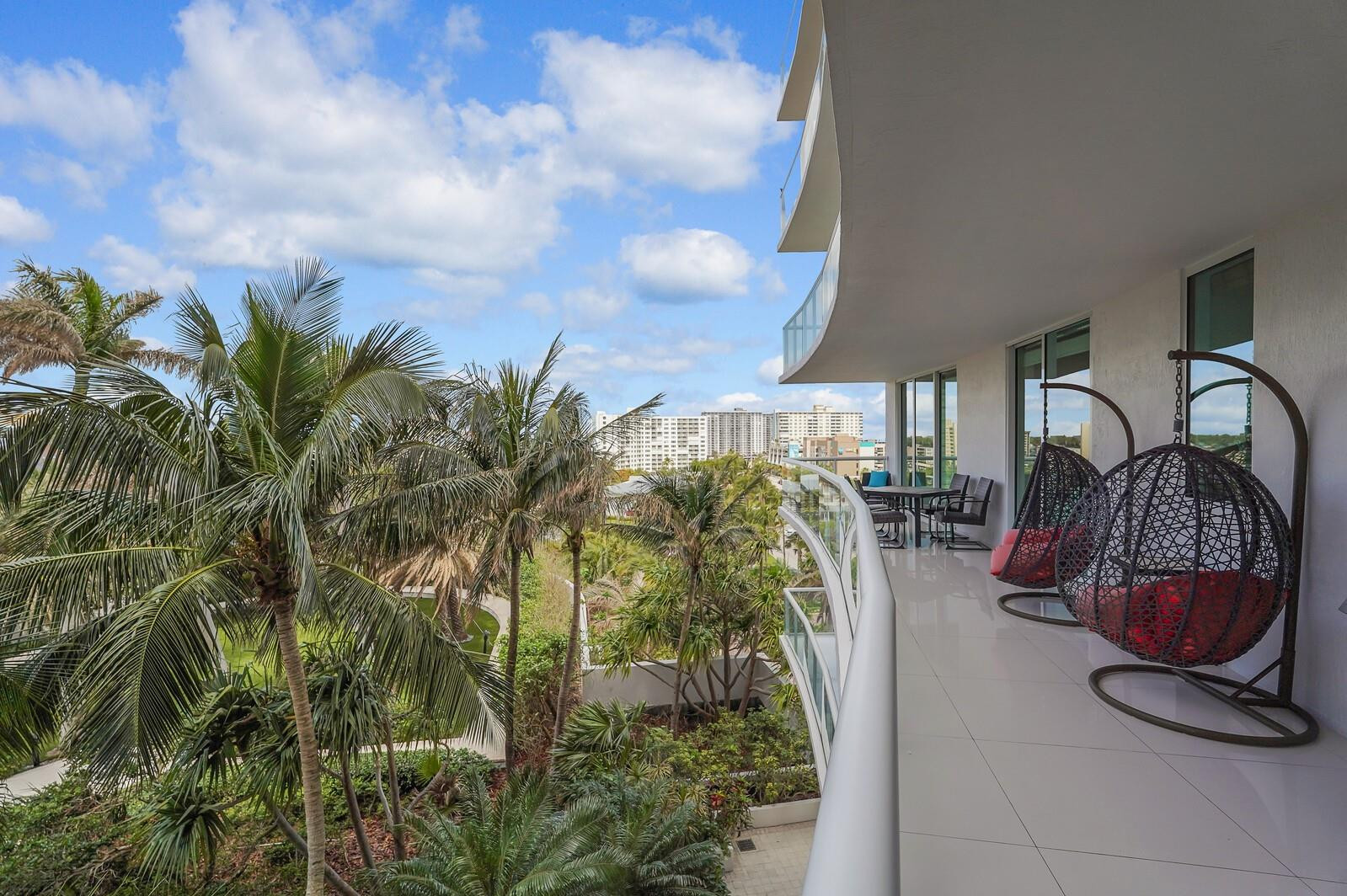 PLAZA AT OCEANSIDE (THE) CONDO - Residential