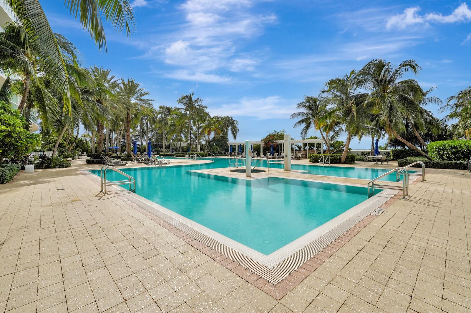 PLAZA AT OCEANSIDE (THE) CONDO - Residential