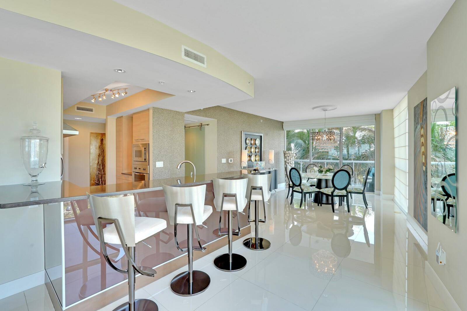 PLAZA AT OCEANSIDE (THE) CONDO - Residential
