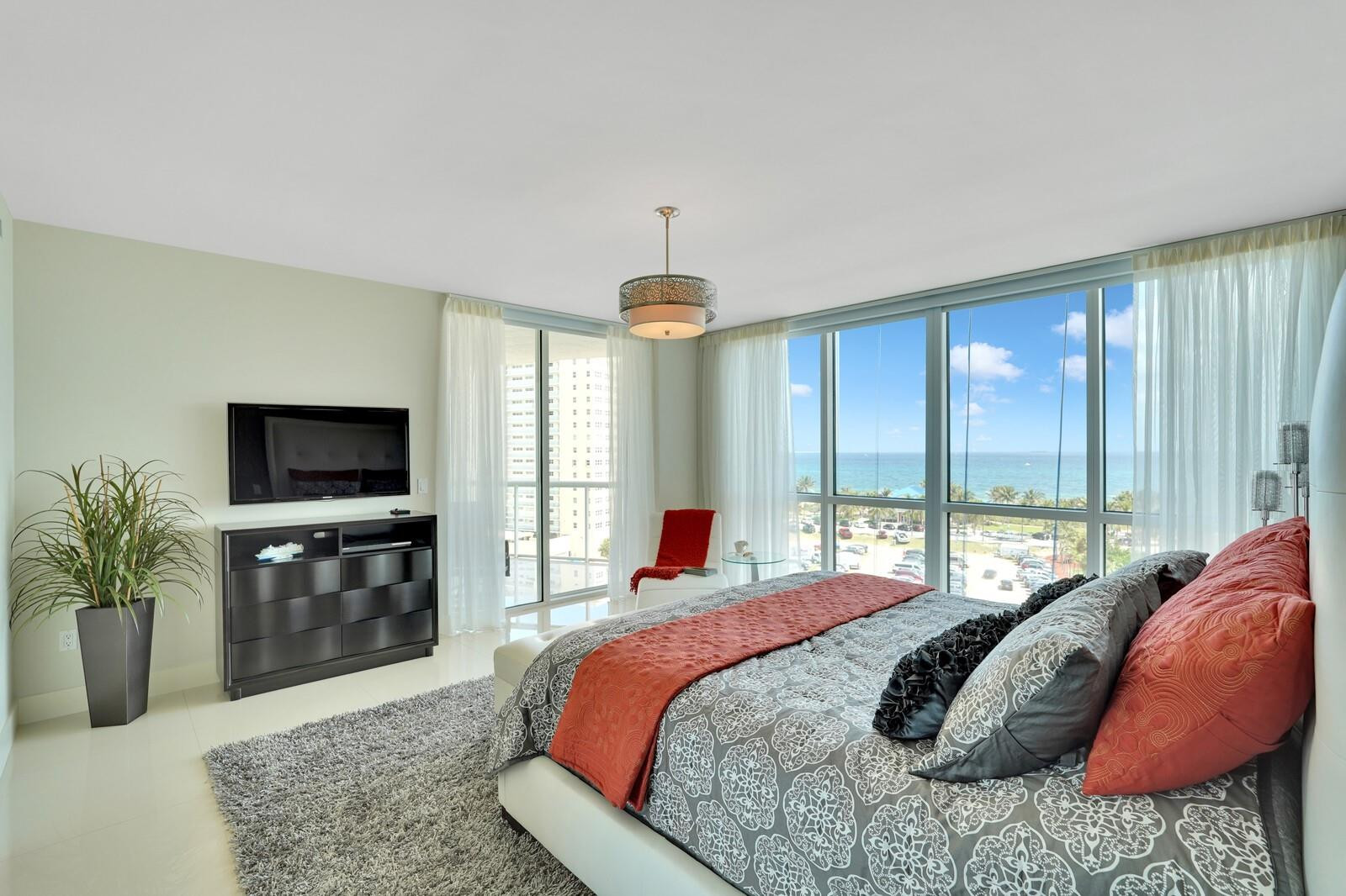 PLAZA AT OCEANSIDE (THE) CONDO - Residential