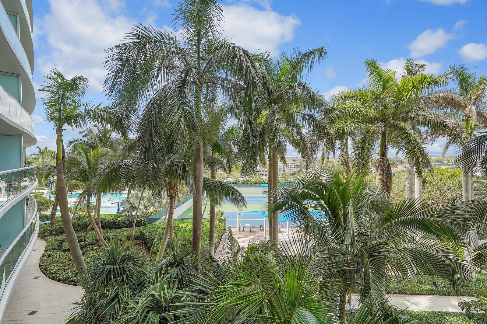 PLAZA AT OCEANSIDE (THE) CONDO - Residential