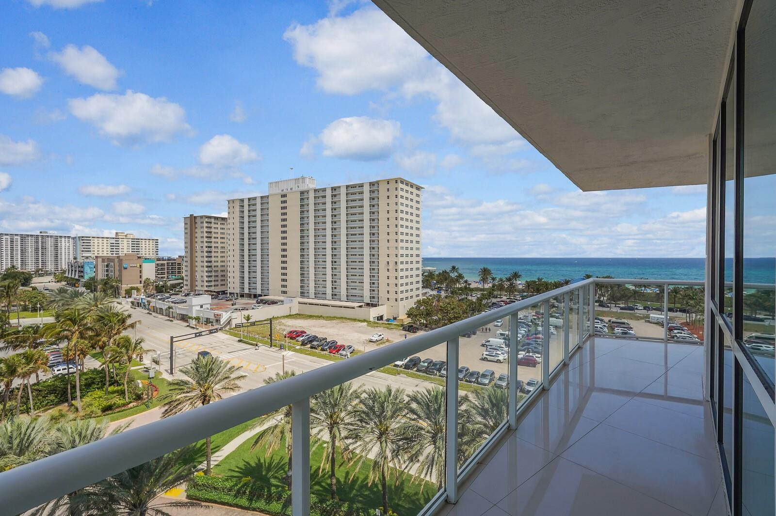 PLAZA AT OCEANSIDE (THE) CONDO - Residential
