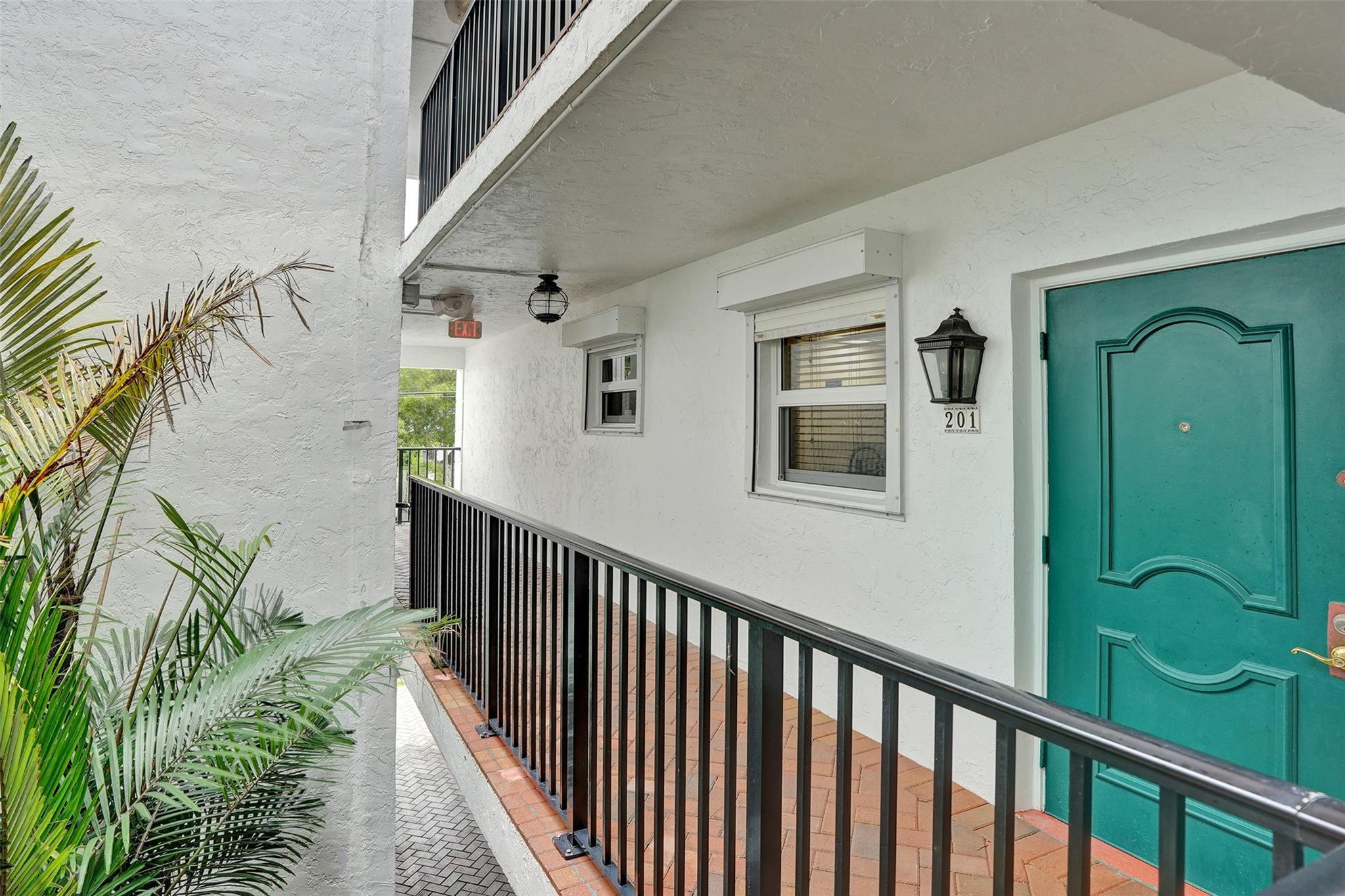 Las Olas Manor - Residential Lease