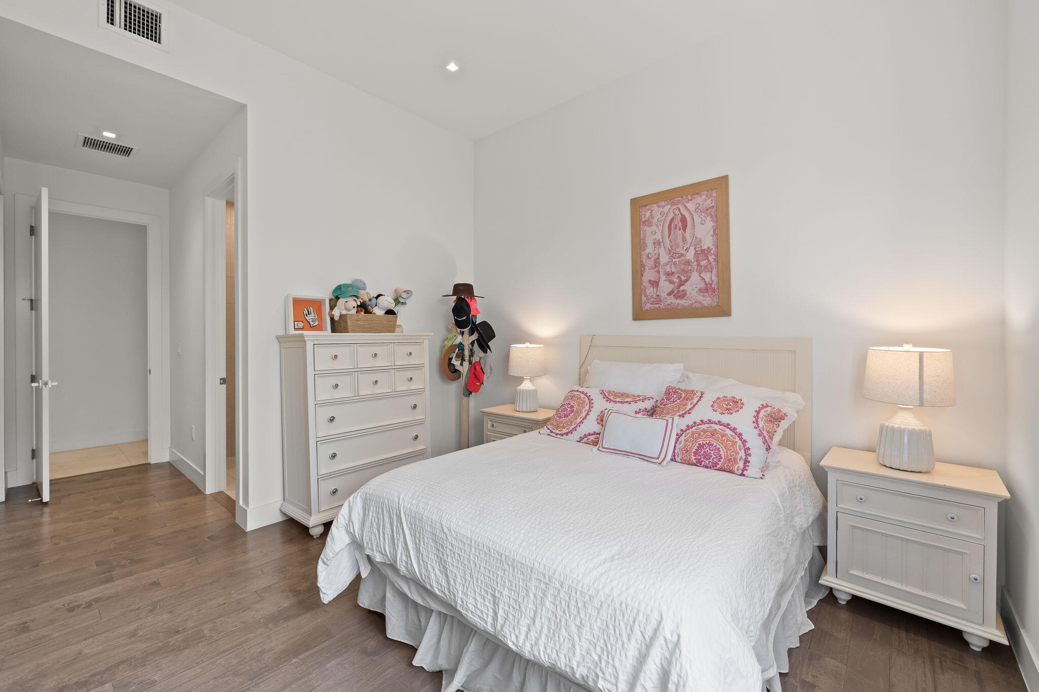 WESTON ESTATES - Residential