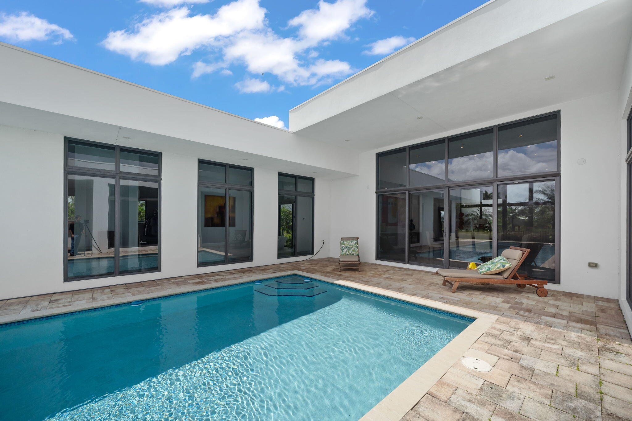 WESTON ESTATES - Residential