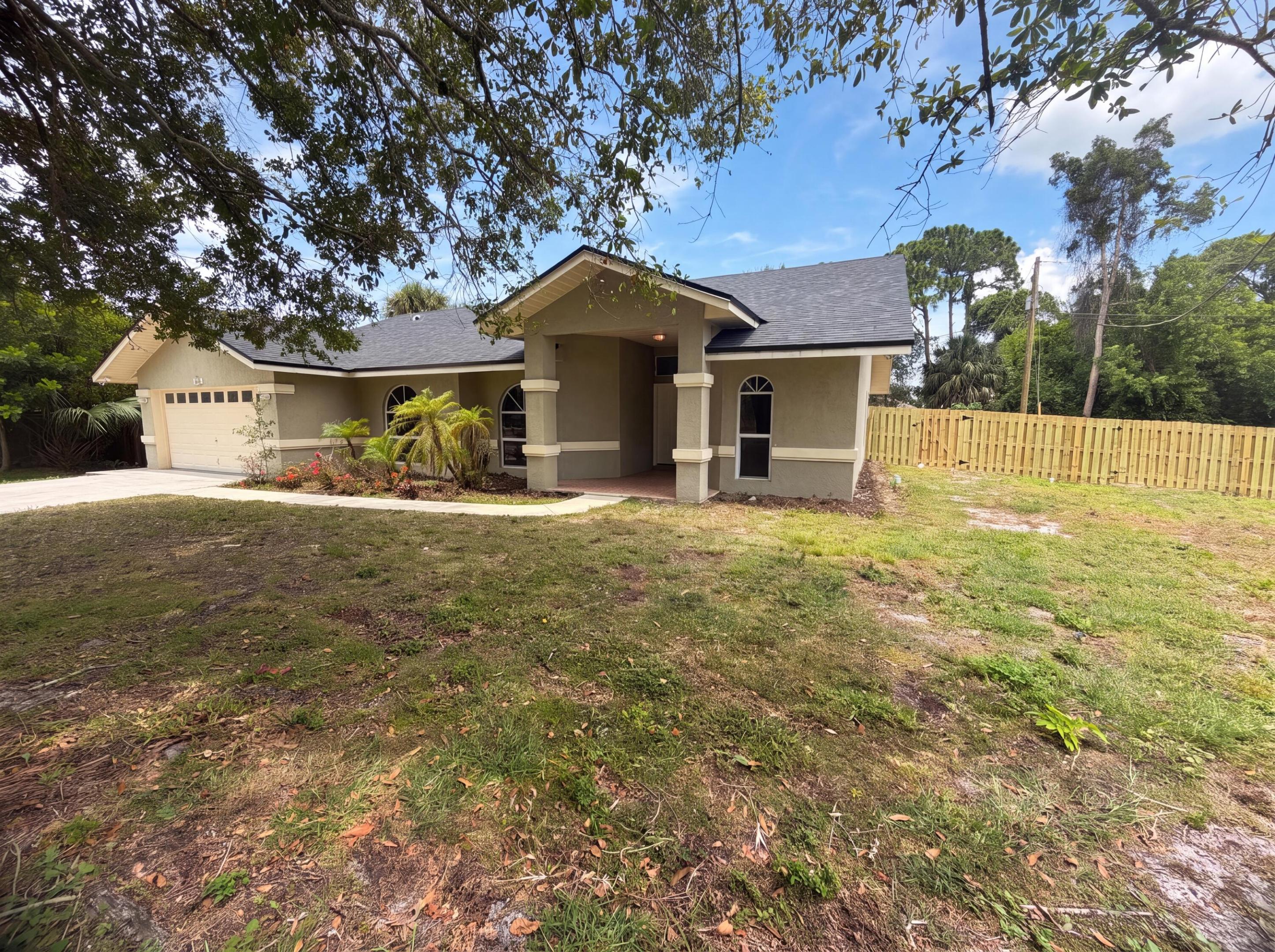 PORT ST LUCIE SECTION 3 - Residential