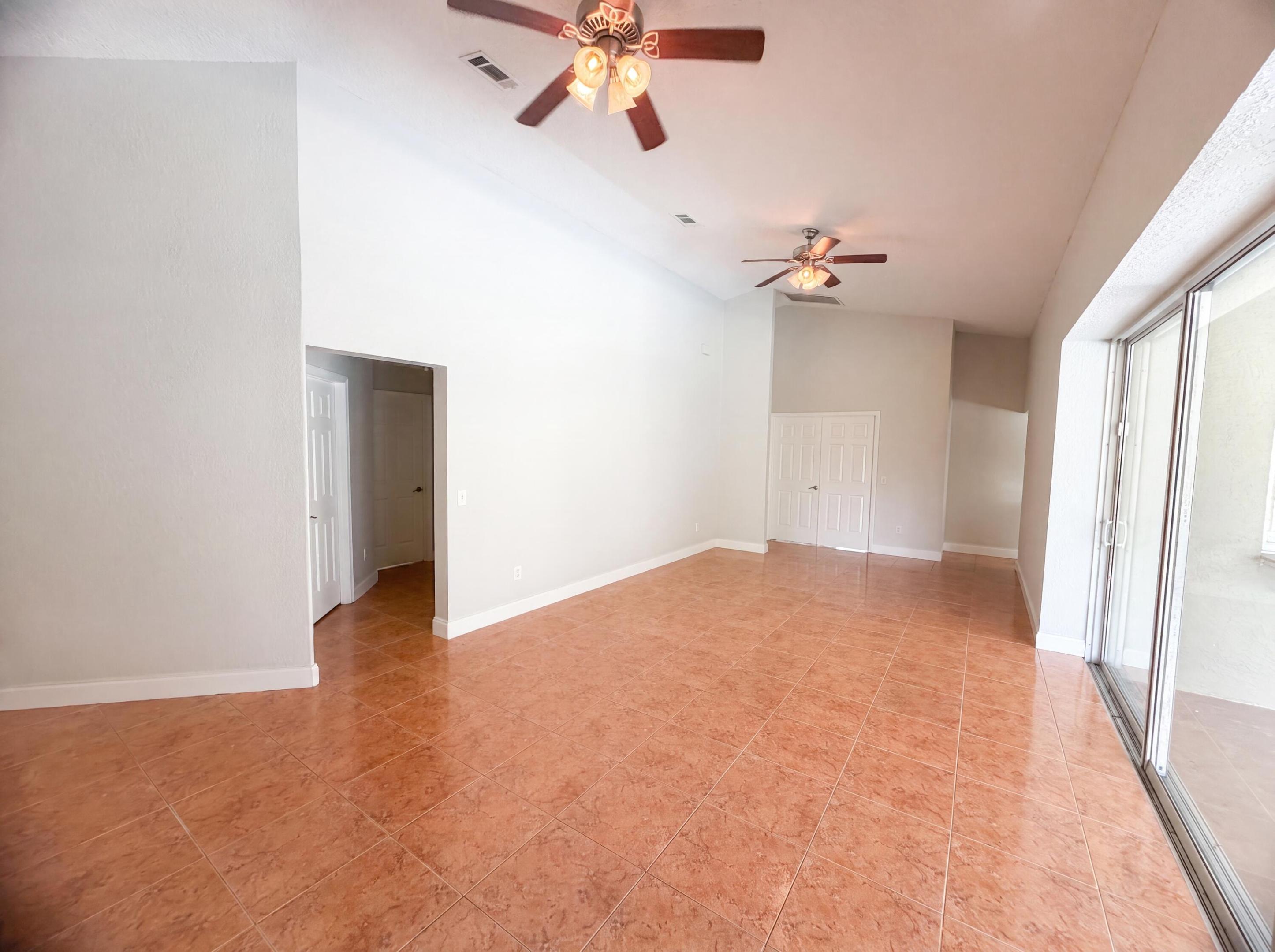 PORT ST LUCIE SECTION 3 - Residential