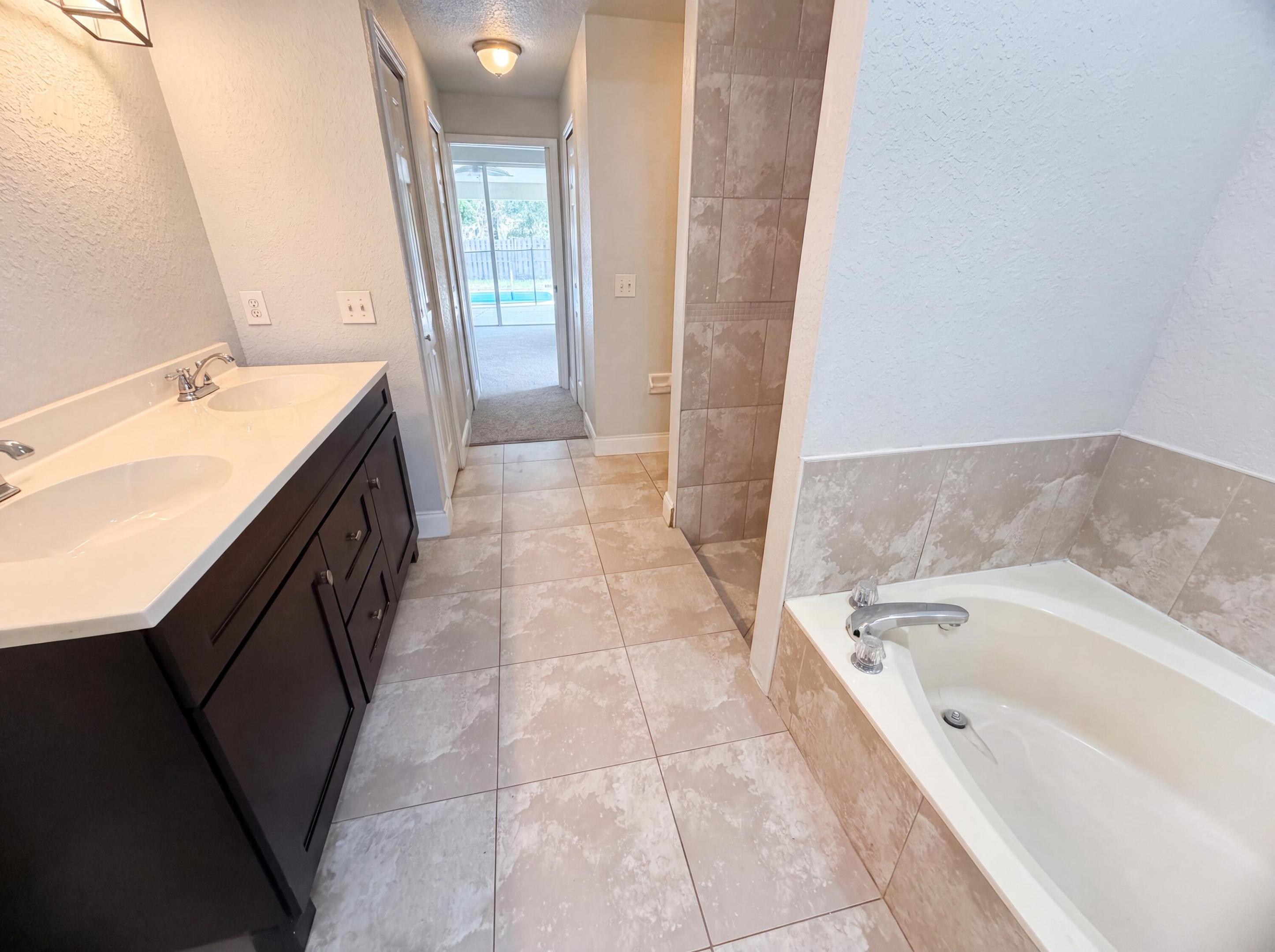 PORT ST LUCIE SECTION 3 - Residential