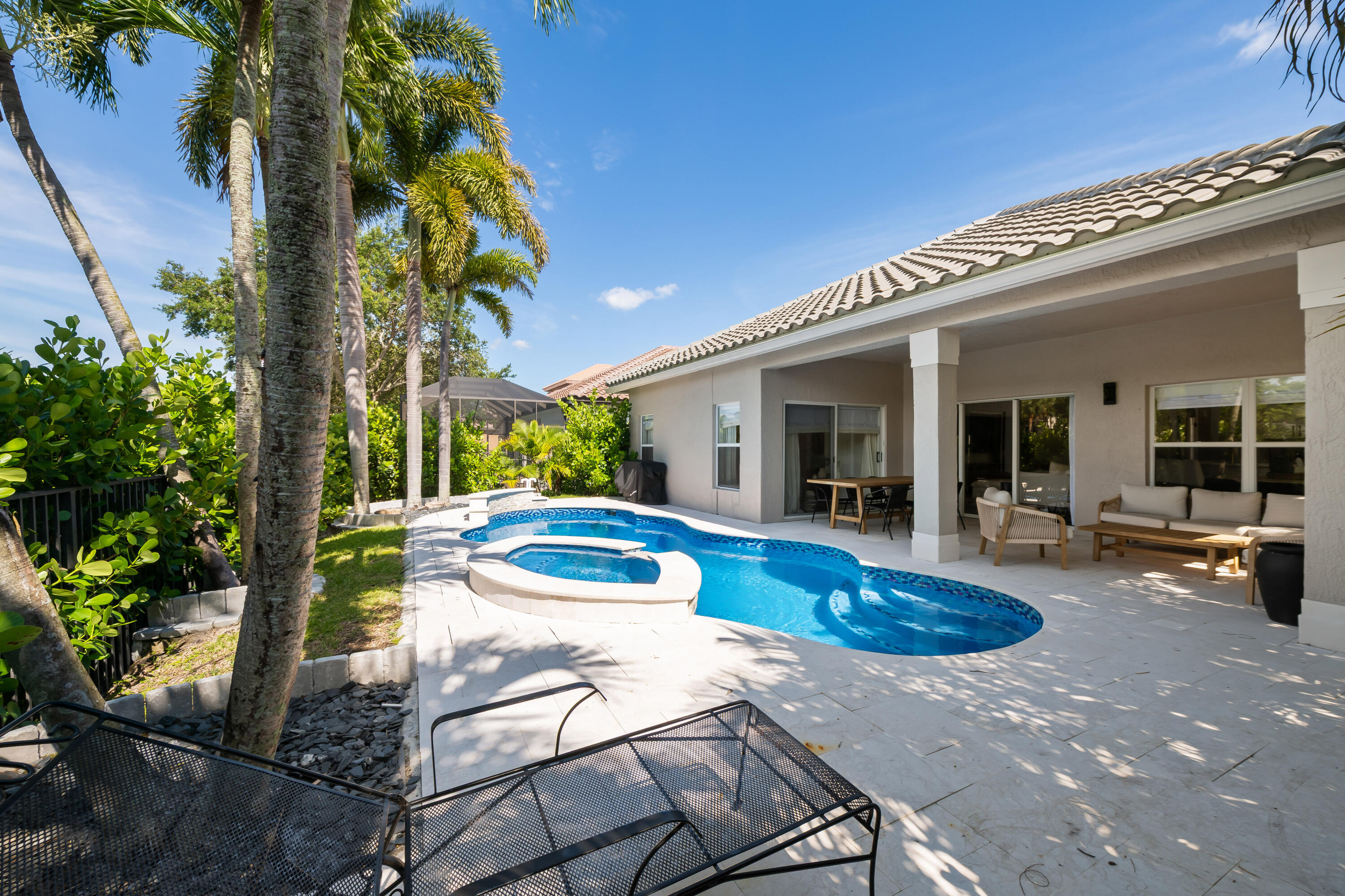 PARKLAND ISLES - Residential