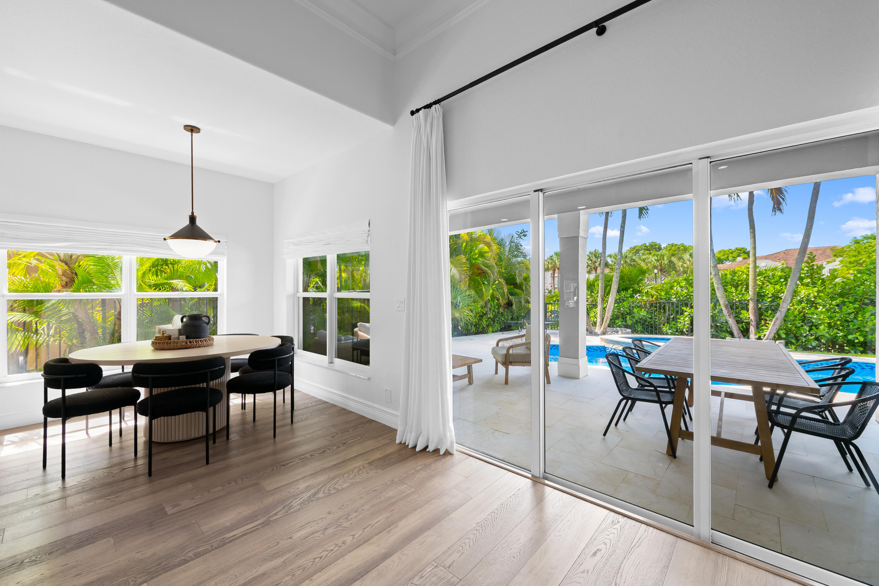PARKLAND ISLES - Residential