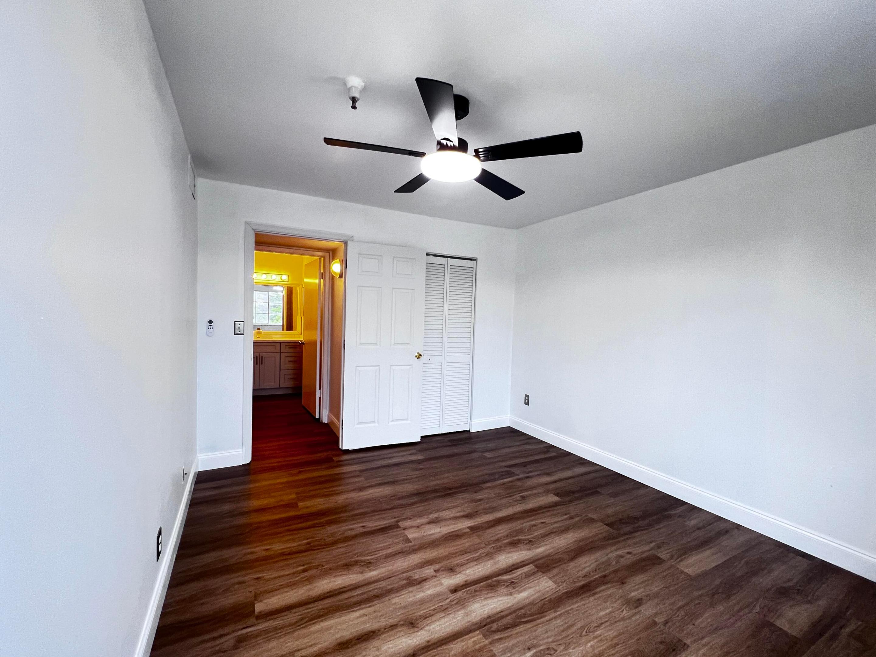 YACHT CLUB ON THE INTRACOASTAL CONDO - Residential