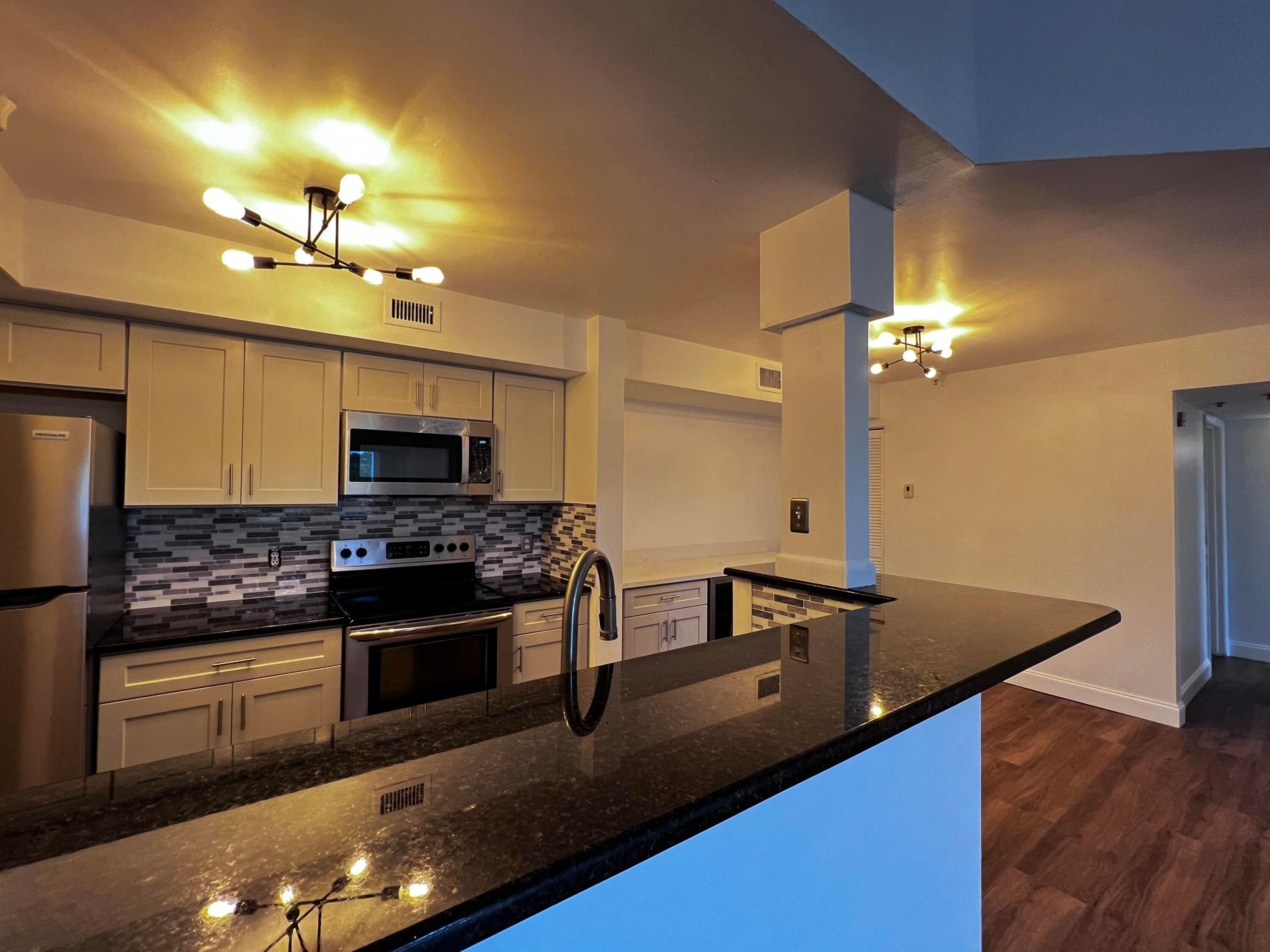 YACHT CLUB ON THE INTRACOASTAL CONDO - Residential