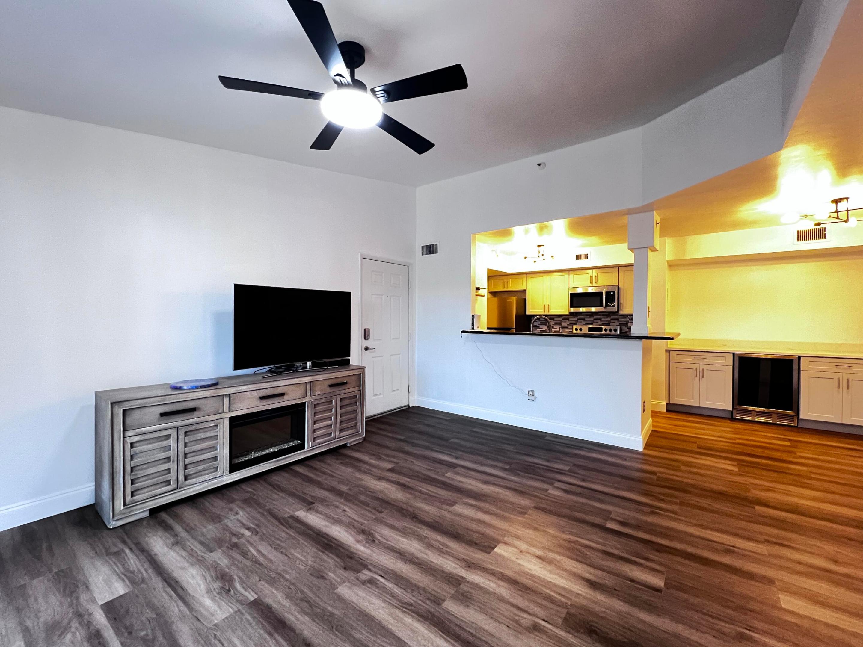 YACHT CLUB ON THE INTRACOASTAL CONDO - Residential