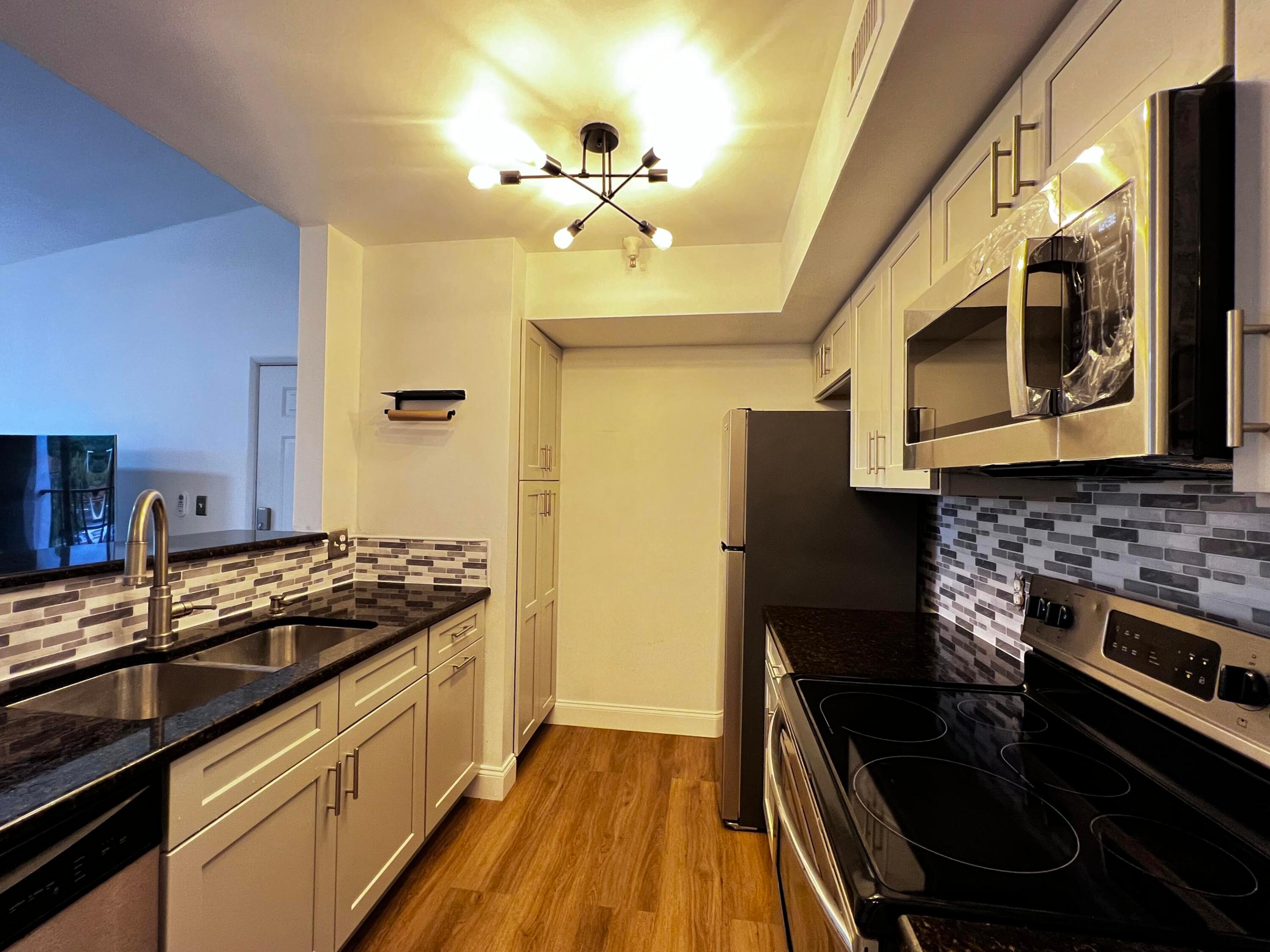 YACHT CLUB ON THE INTRACOASTAL CONDO - Residential