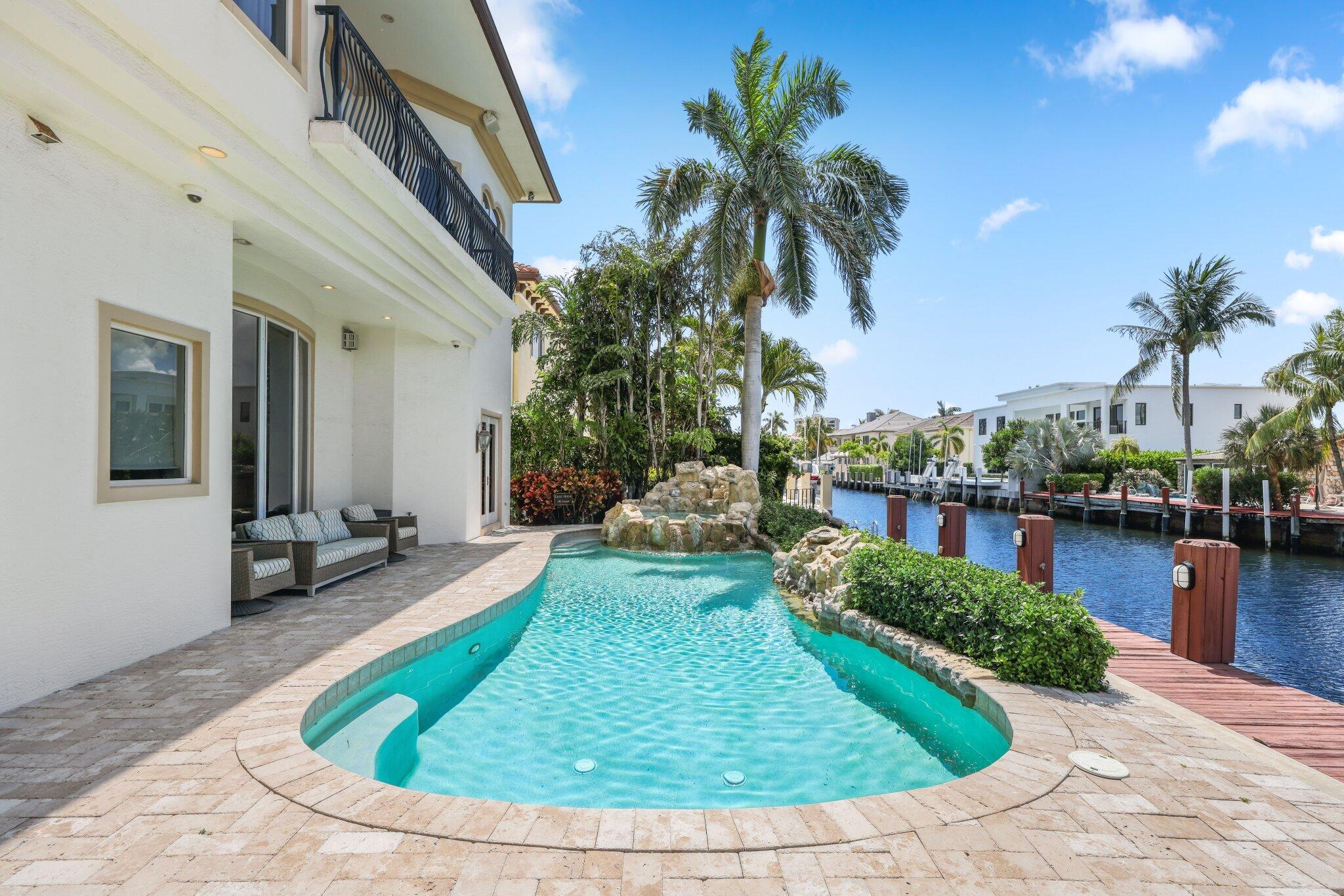 TROPIC ISLE - Residential