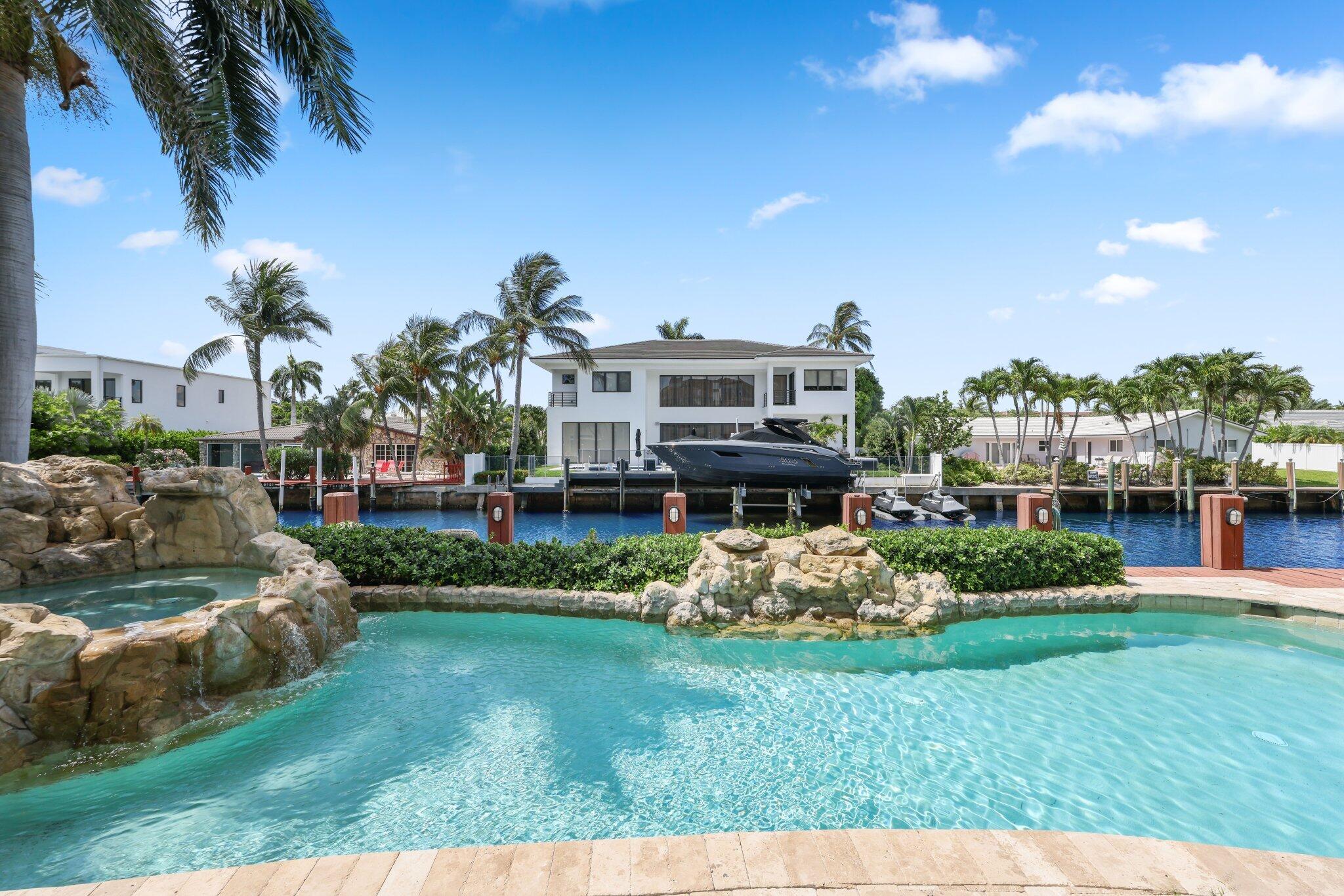 TROPIC ISLE - Residential