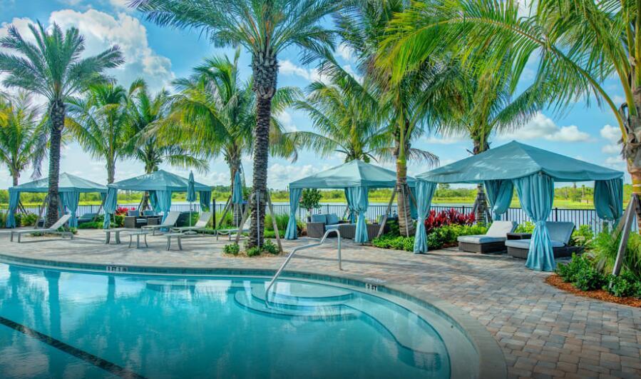 DEL WEBB TRADITION - Residential