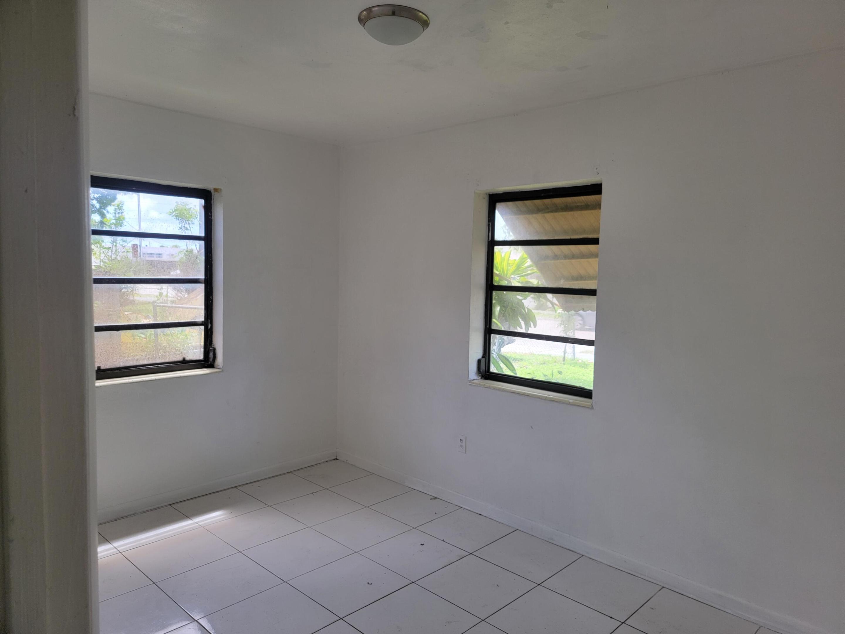 NORWOOD SUB - Residential Lease