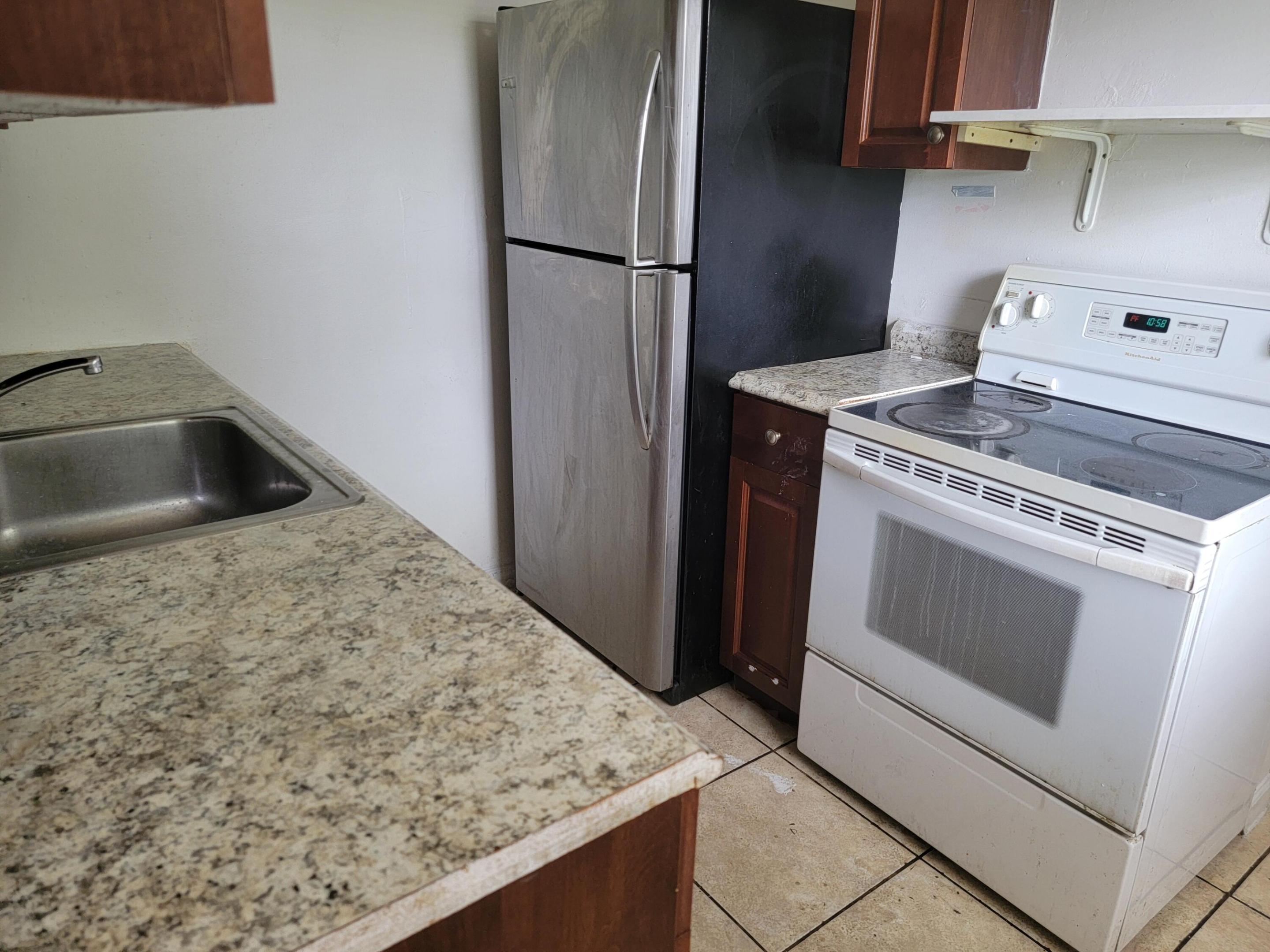 NORWOOD SUB - Residential Lease