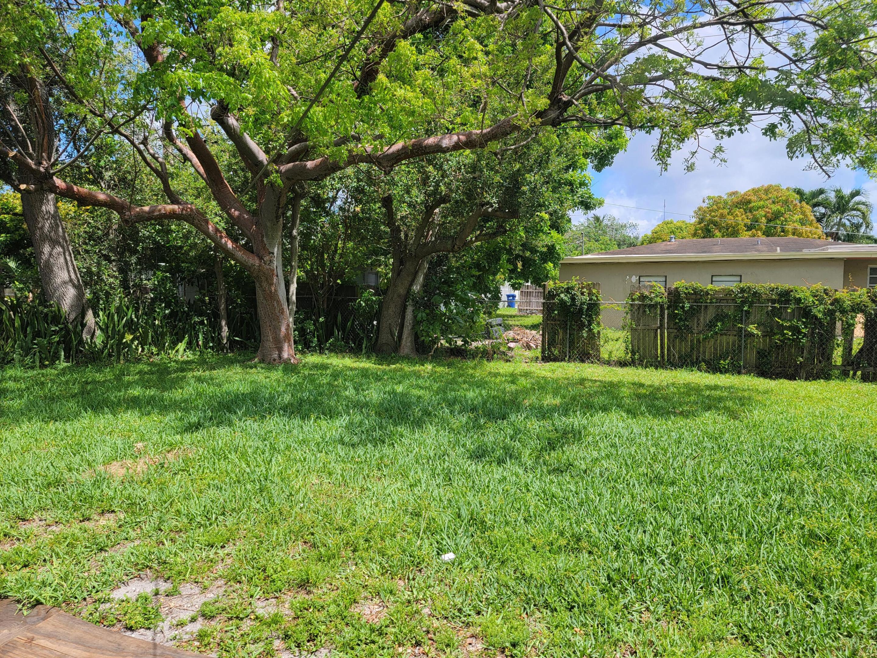 NORWOOD SUB - Residential Lease