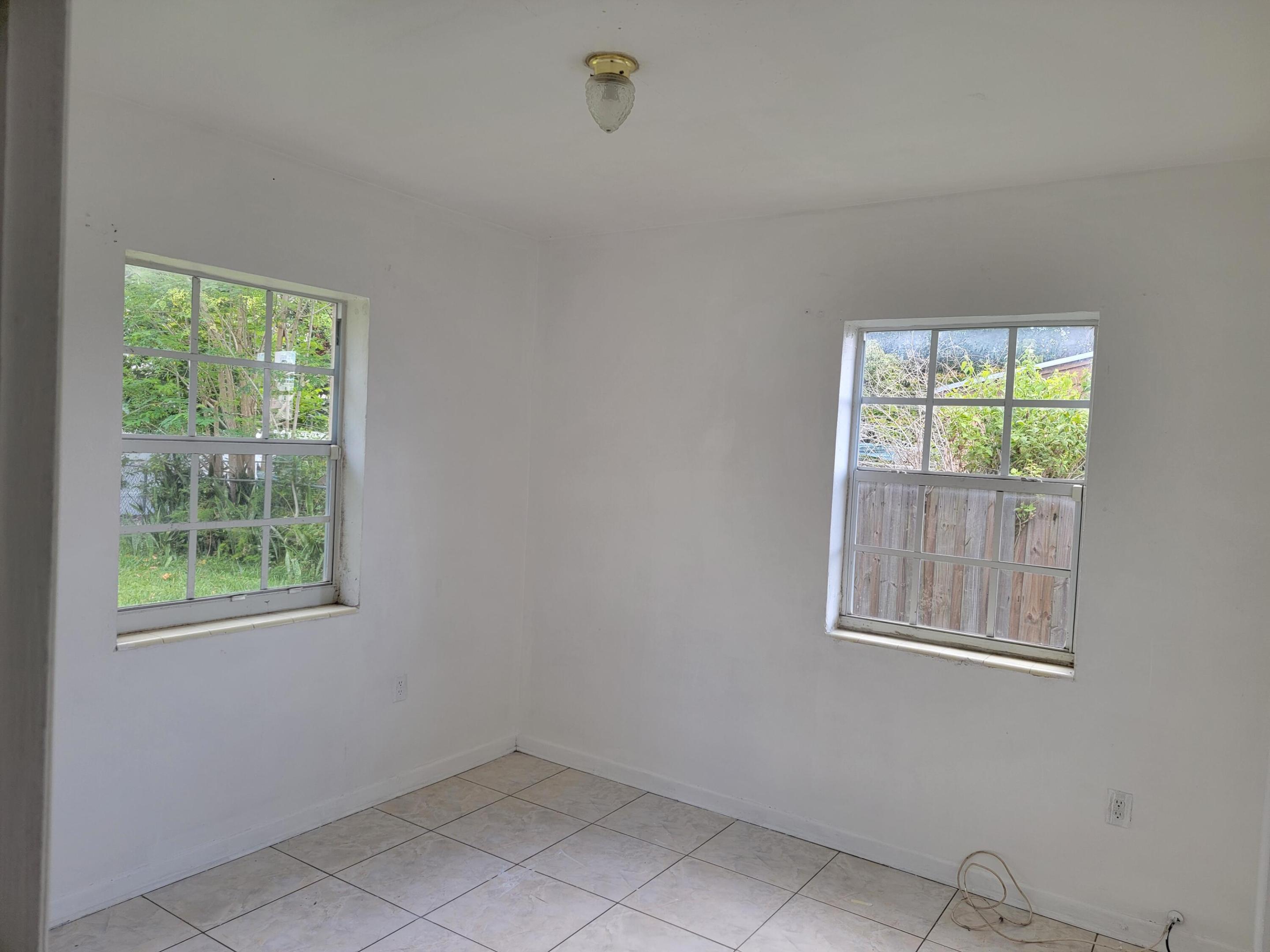 NORWOOD SUB - Residential Lease