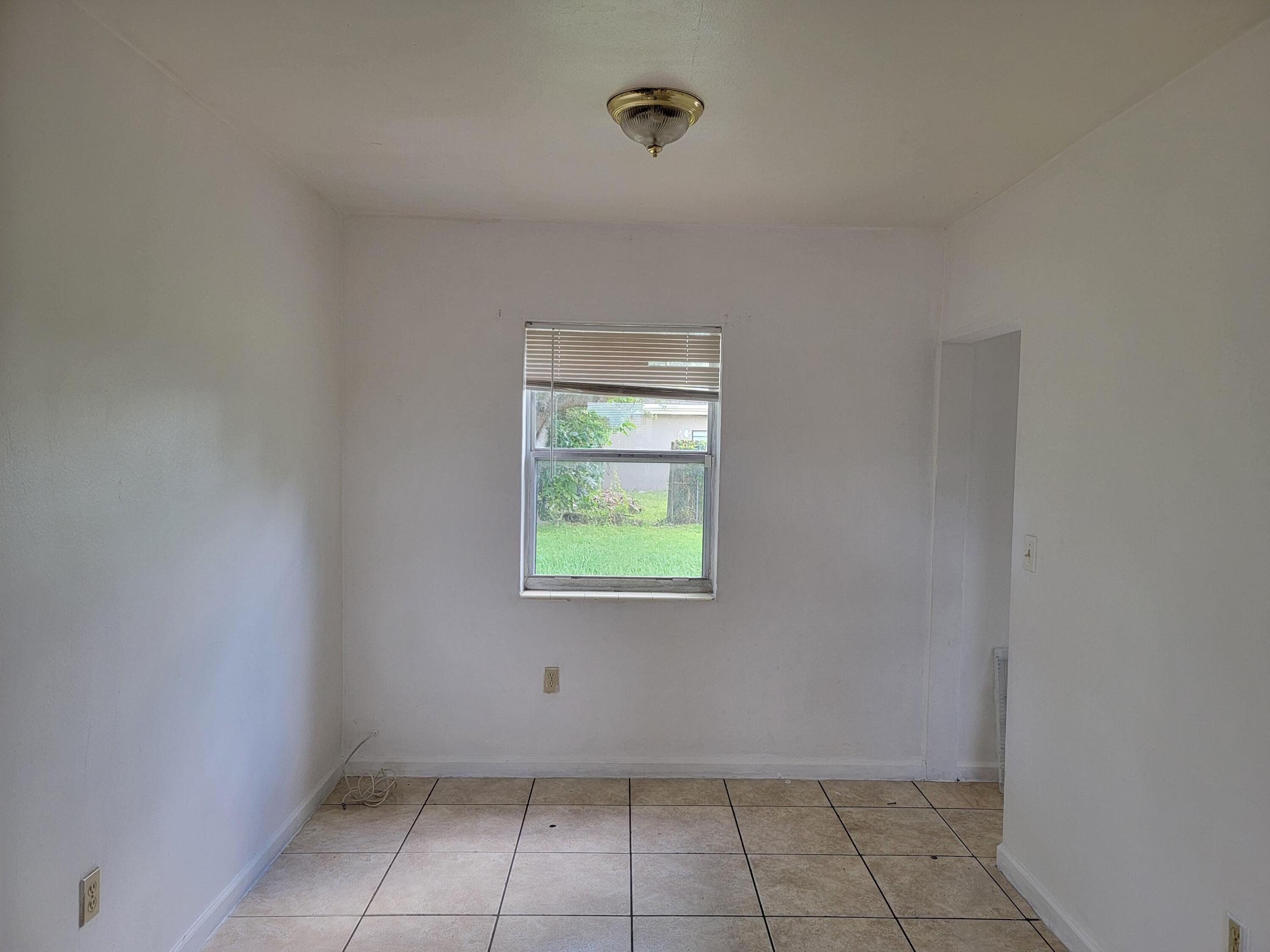 NORWOOD SUB - Residential Lease