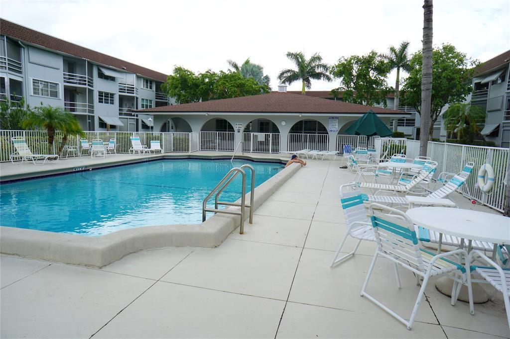 DEERFIELD BEACH GARDENS CONDO - Residential