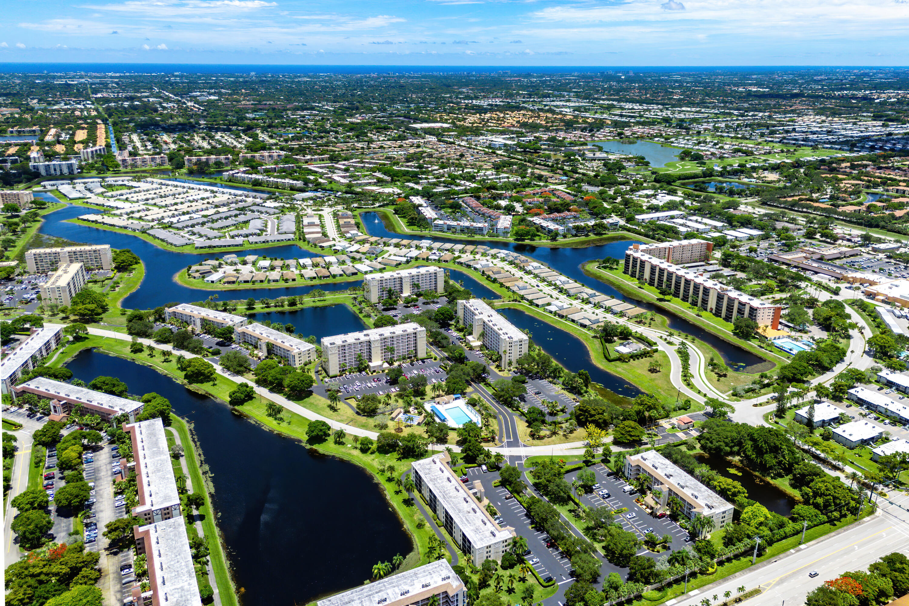 HUNTINGTON LAKES SEC FIVE CONDOS - Residential Lease