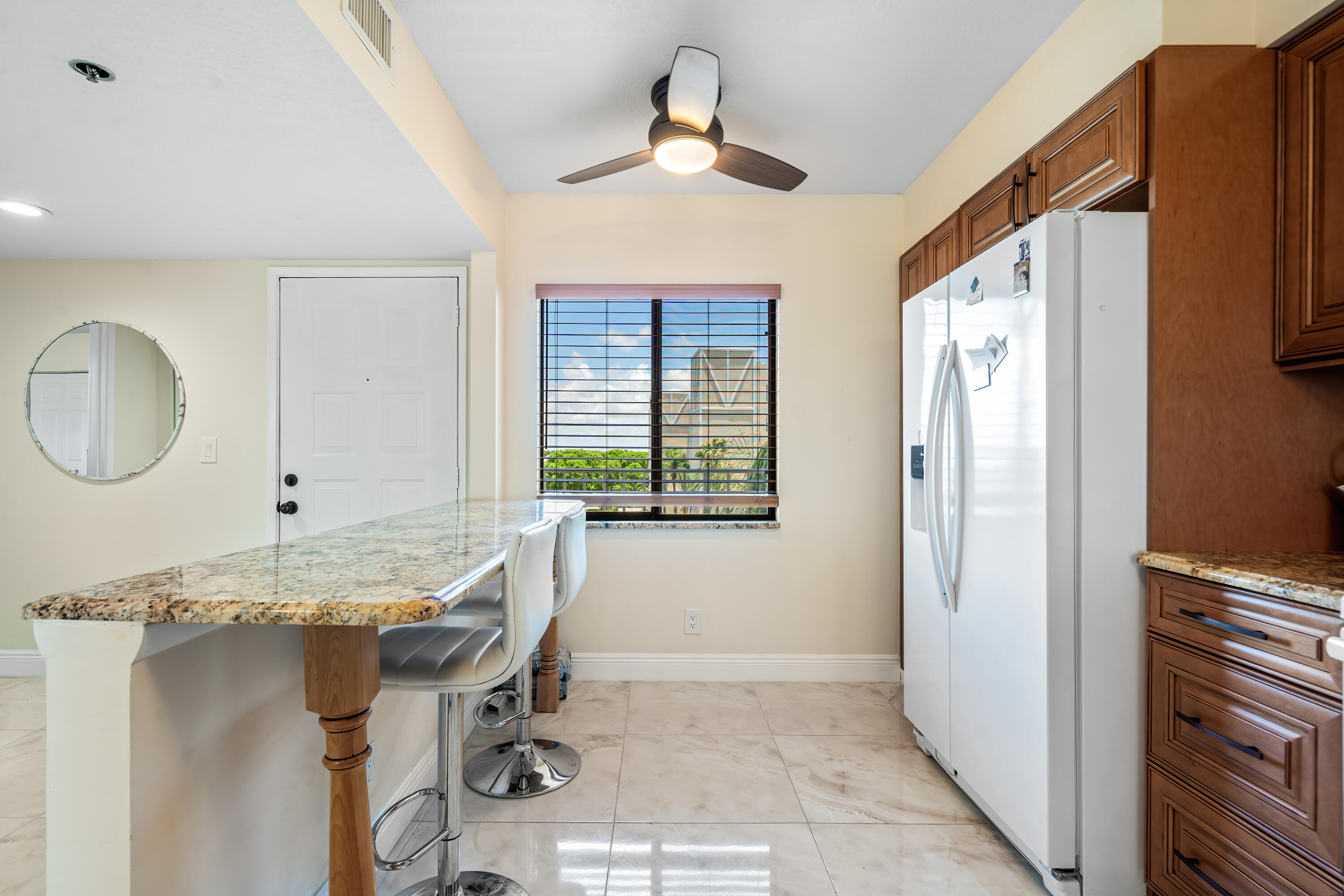 HUNTINGTON LAKES SEC FIVE CONDOS - Residential Lease