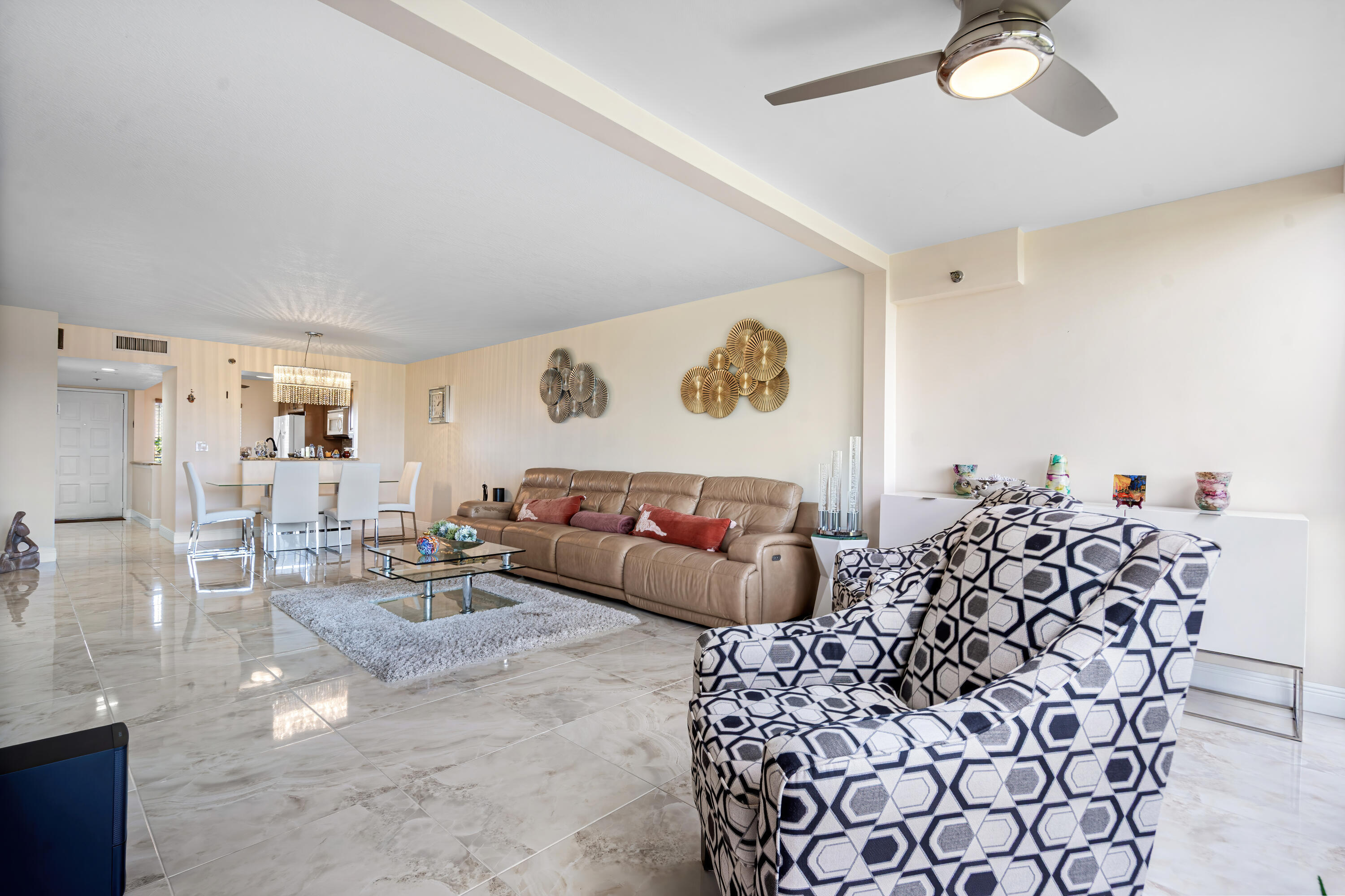 HUNTINGTON LAKES SEC FIVE CONDOS - Residential Lease