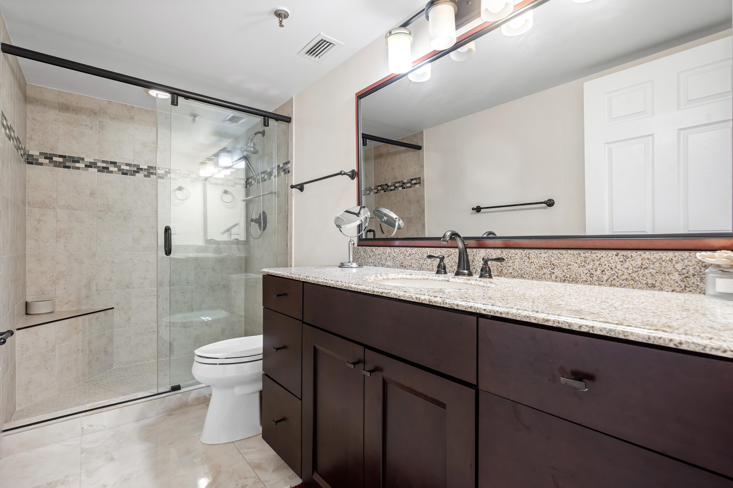 HUNTINGTON LAKES SEC FIVE CONDOS - Residential Lease