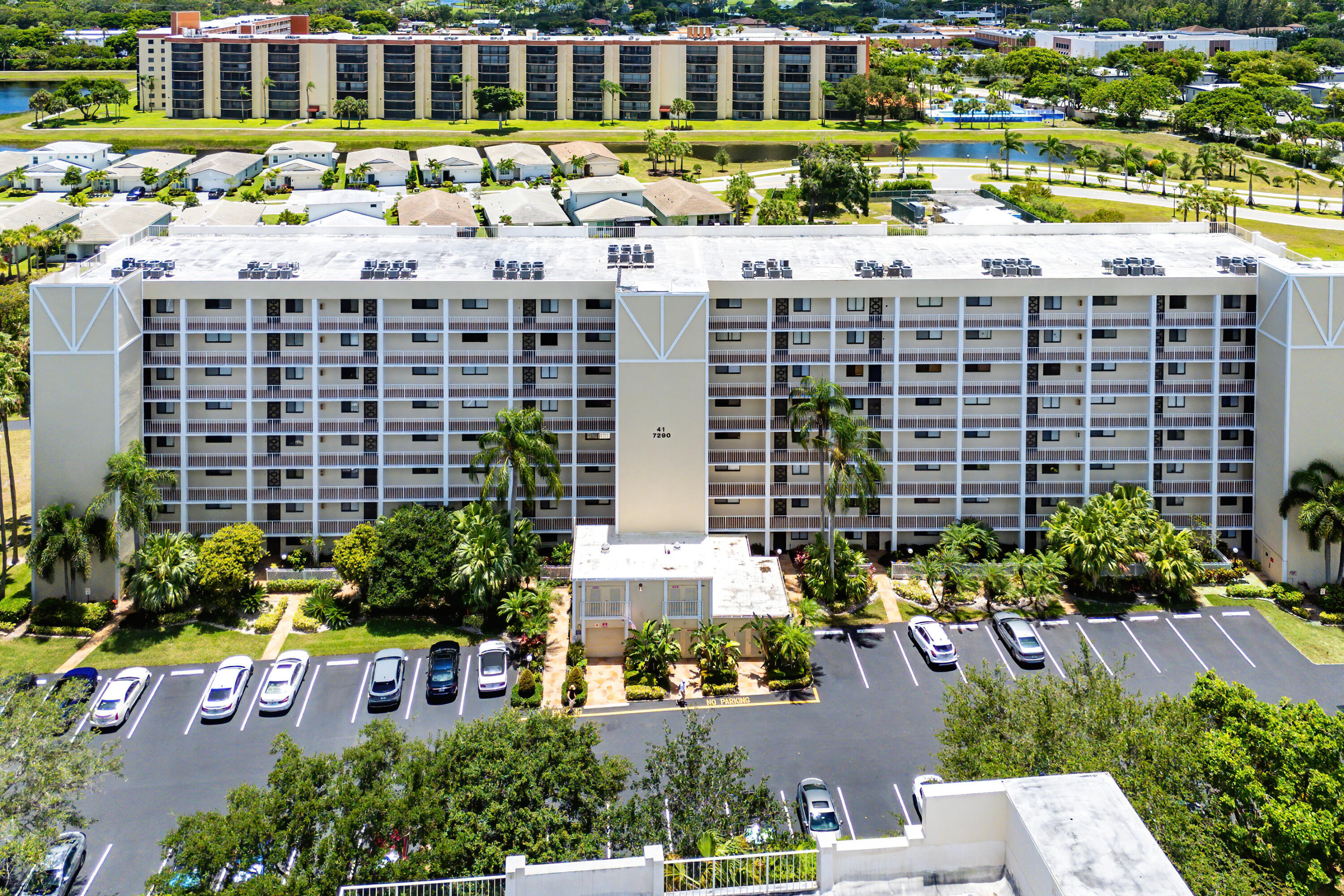 HUNTINGTON LAKES SEC FIVE CONDOS - Residential Lease
