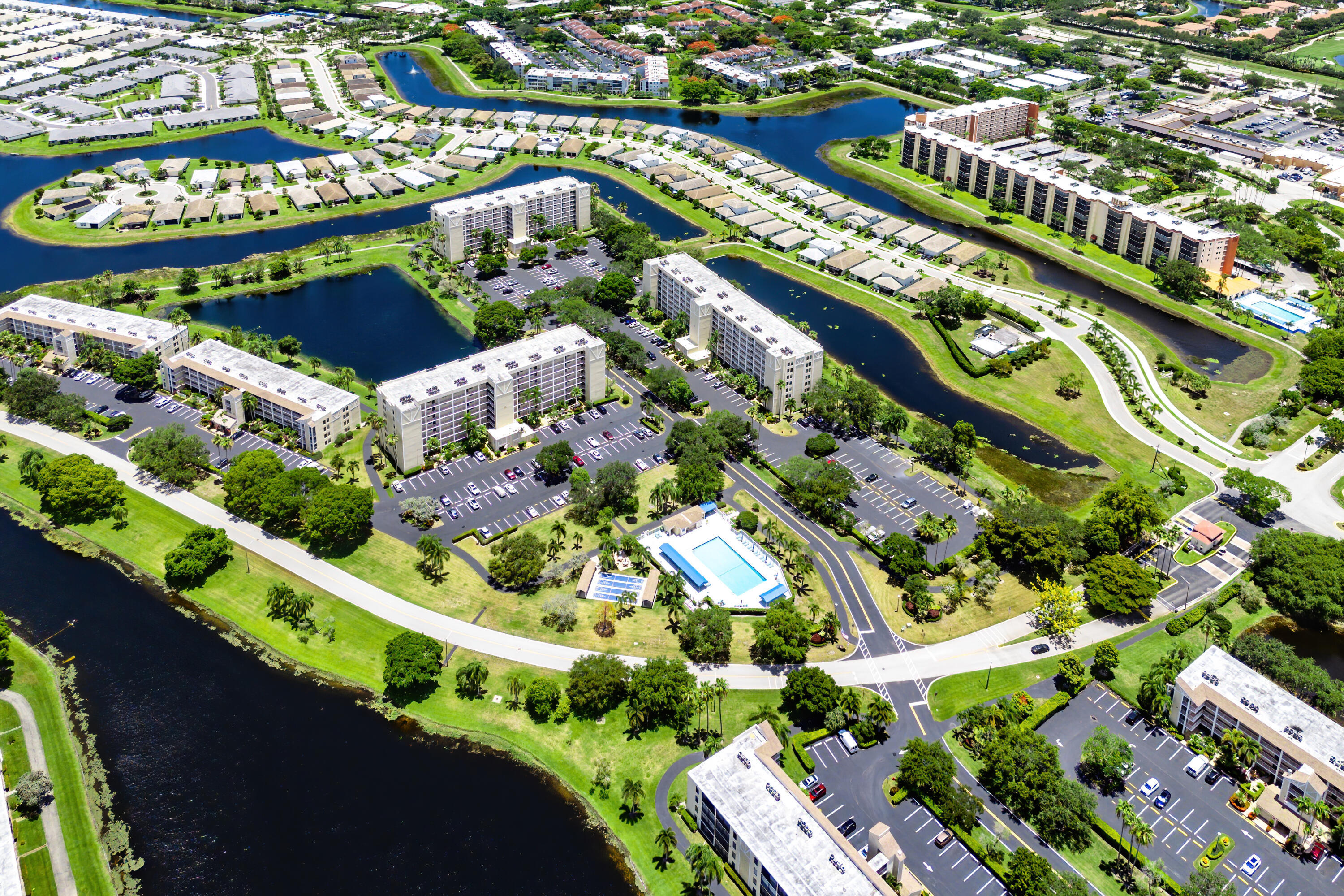 HUNTINGTON LAKES SEC FIVE CONDOS - Residential Lease