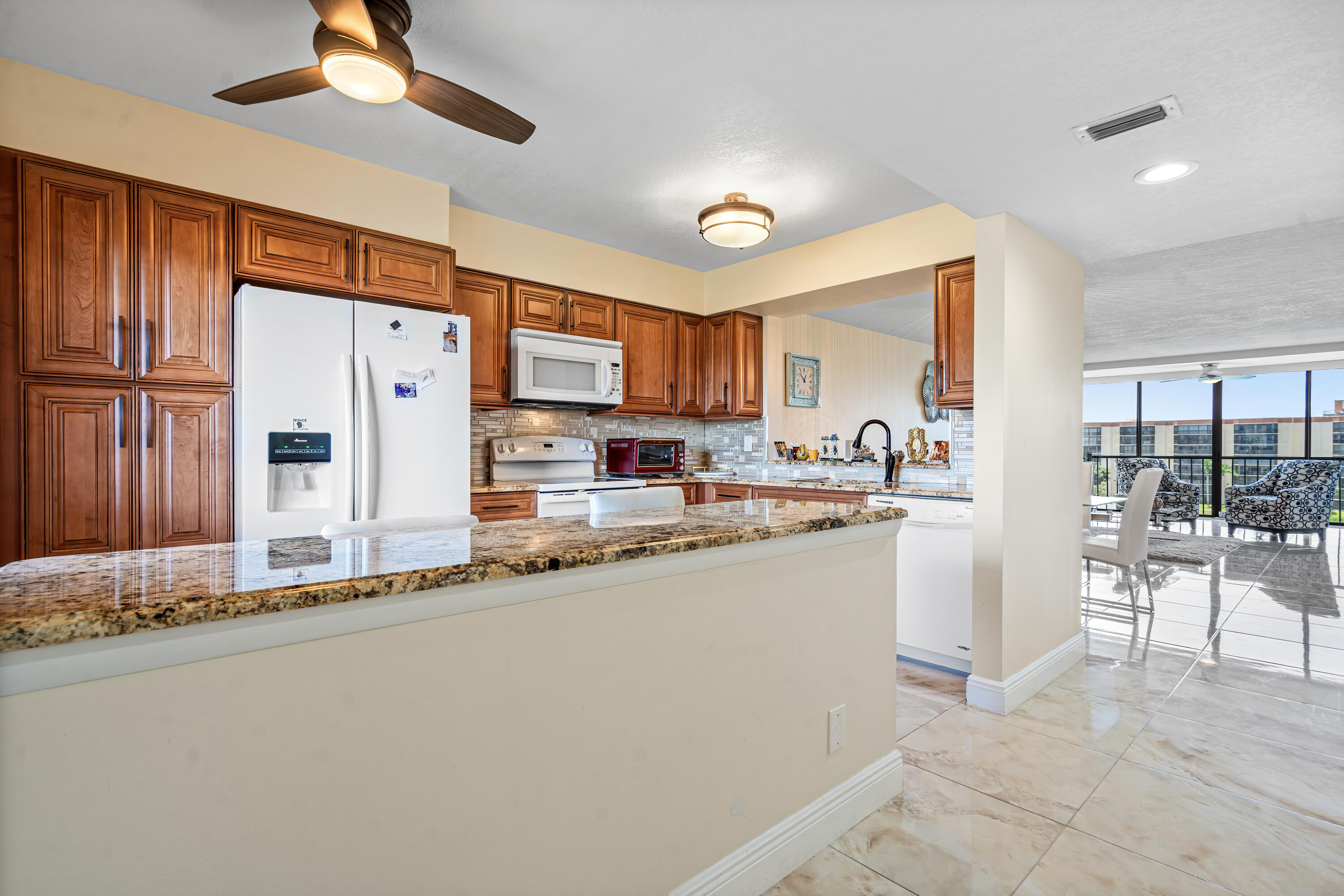 HUNTINGTON LAKES SEC FIVE CONDOS - Residential Lease