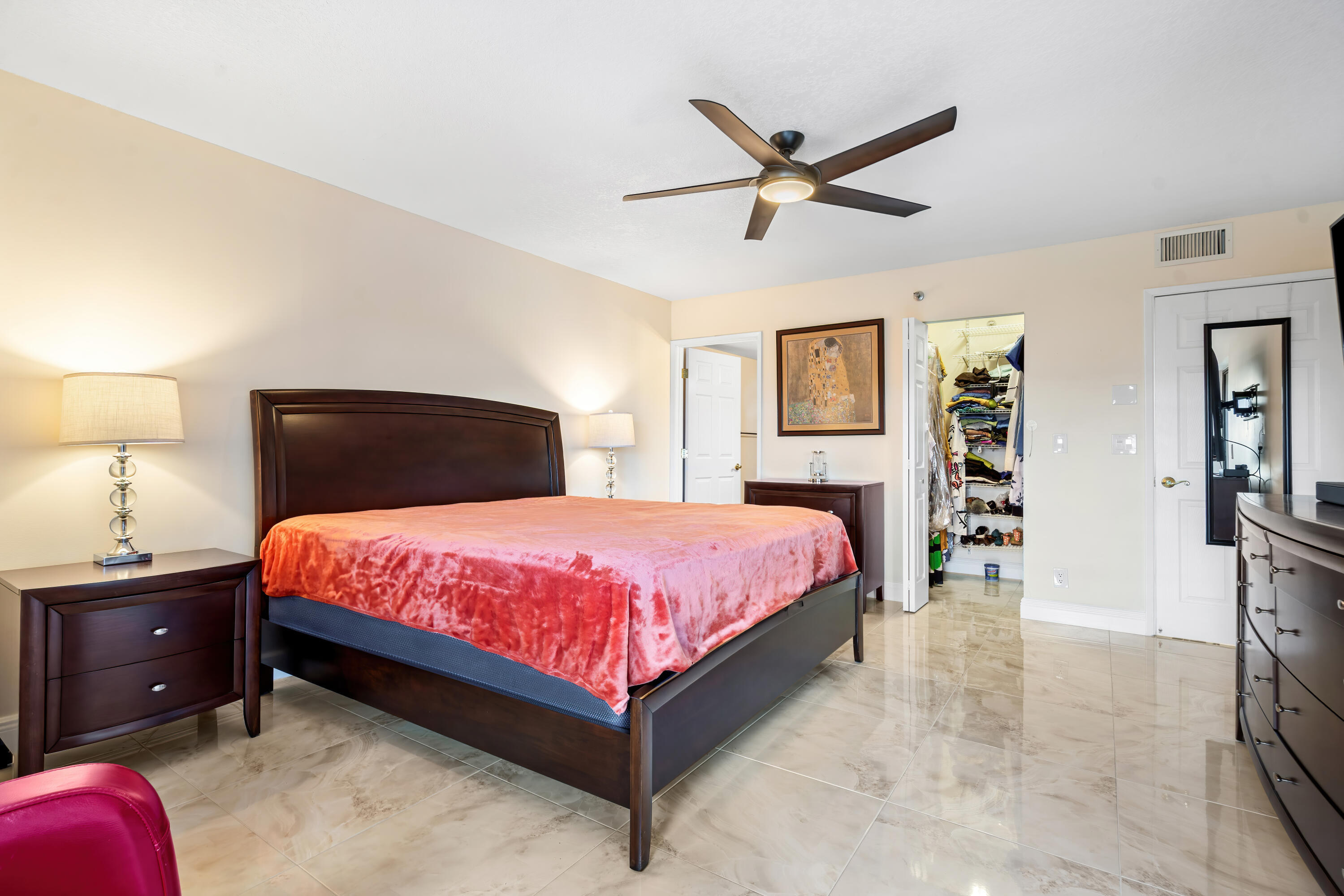 HUNTINGTON LAKES SEC FIVE CONDOS - Residential Lease