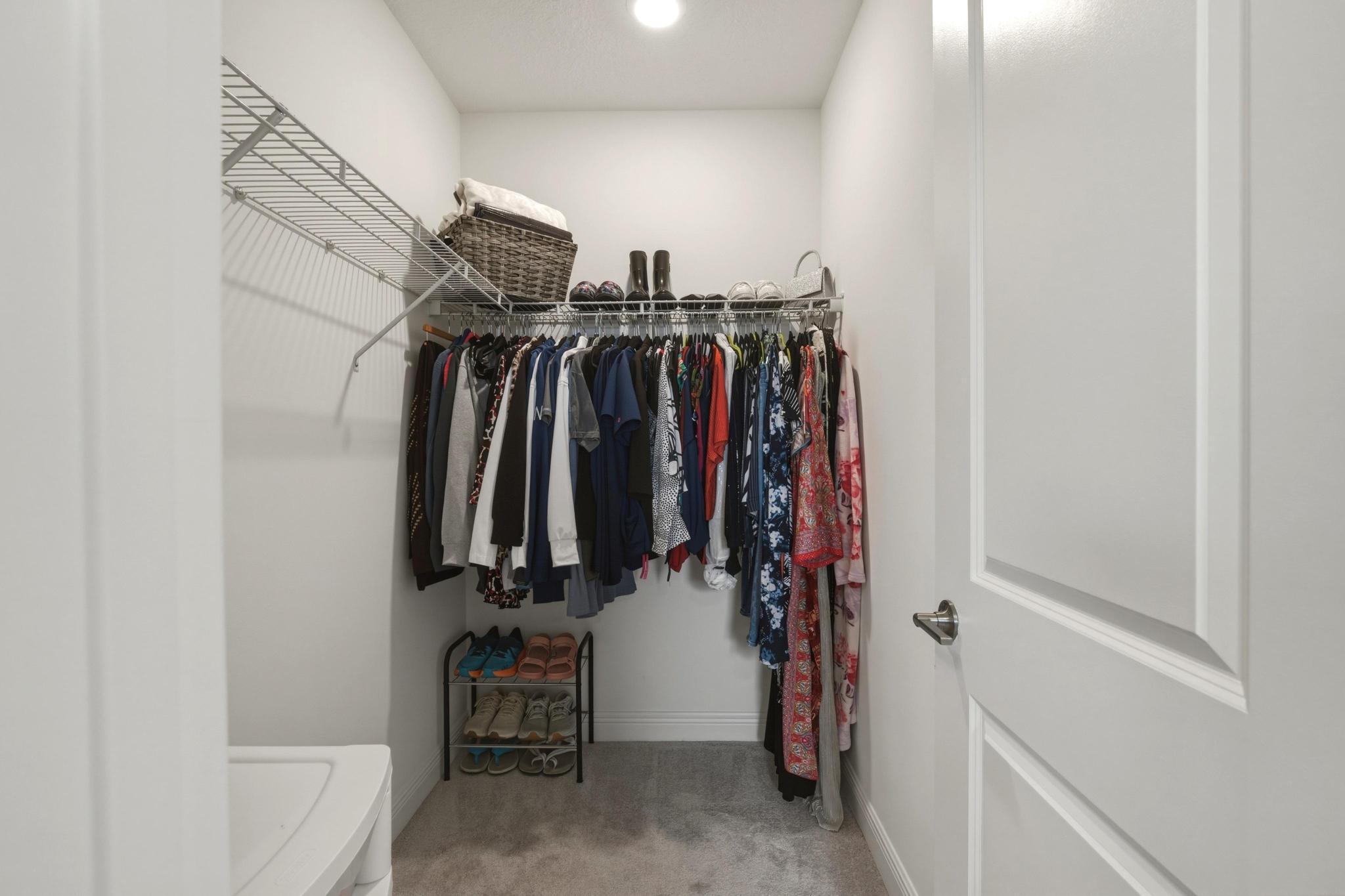 CRYSTAL LAKE 1ST SEC - Residential