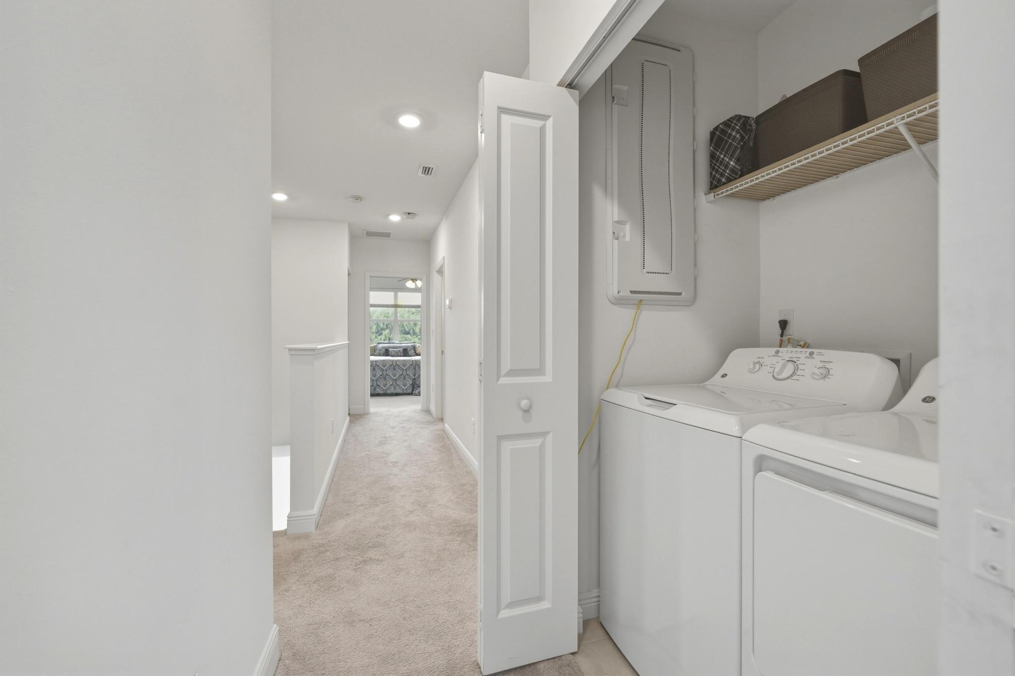 CRYSTAL LAKE 1ST SEC - Residential