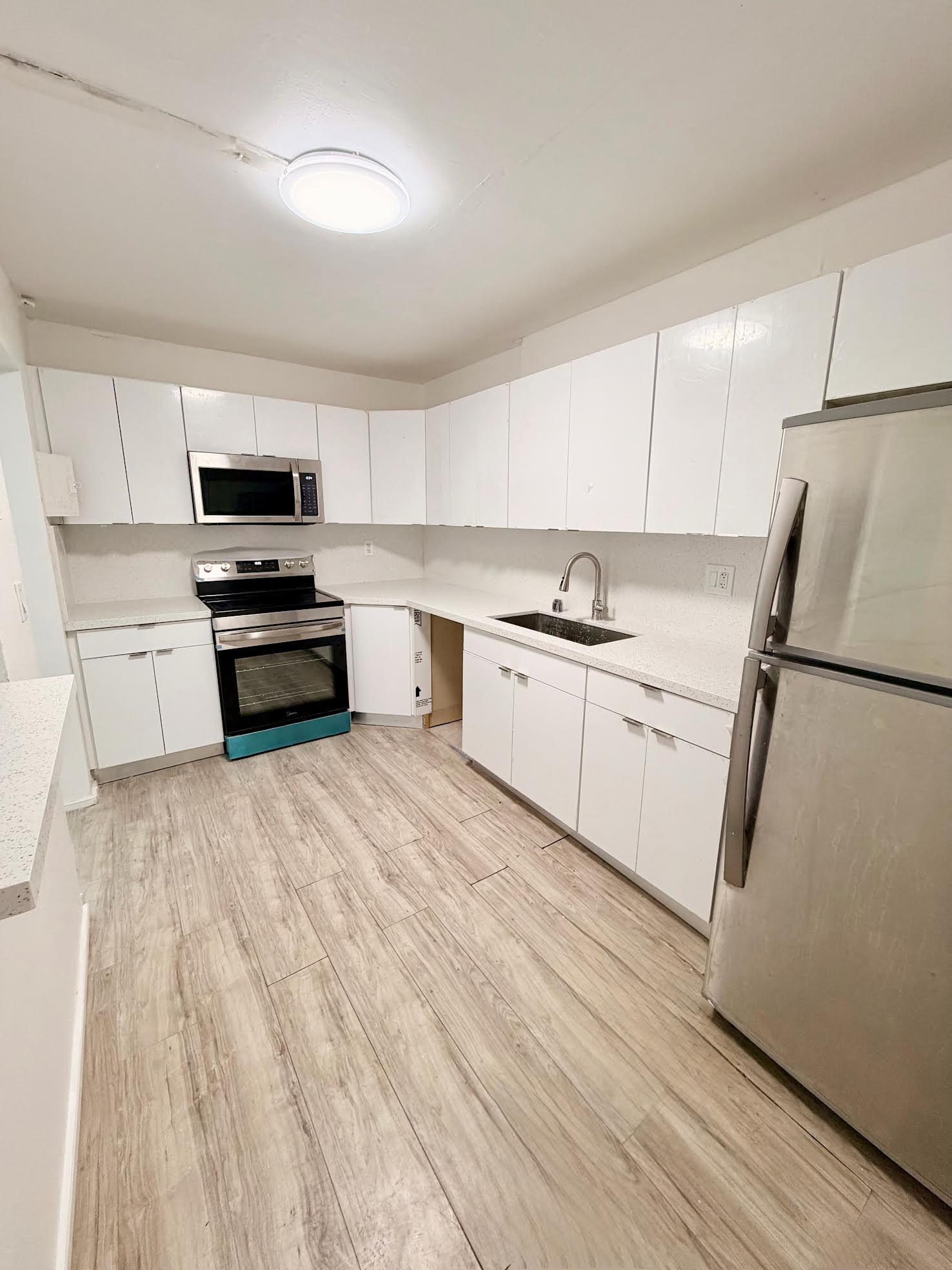 THREE HORIZONS EAST CONDO - Residential