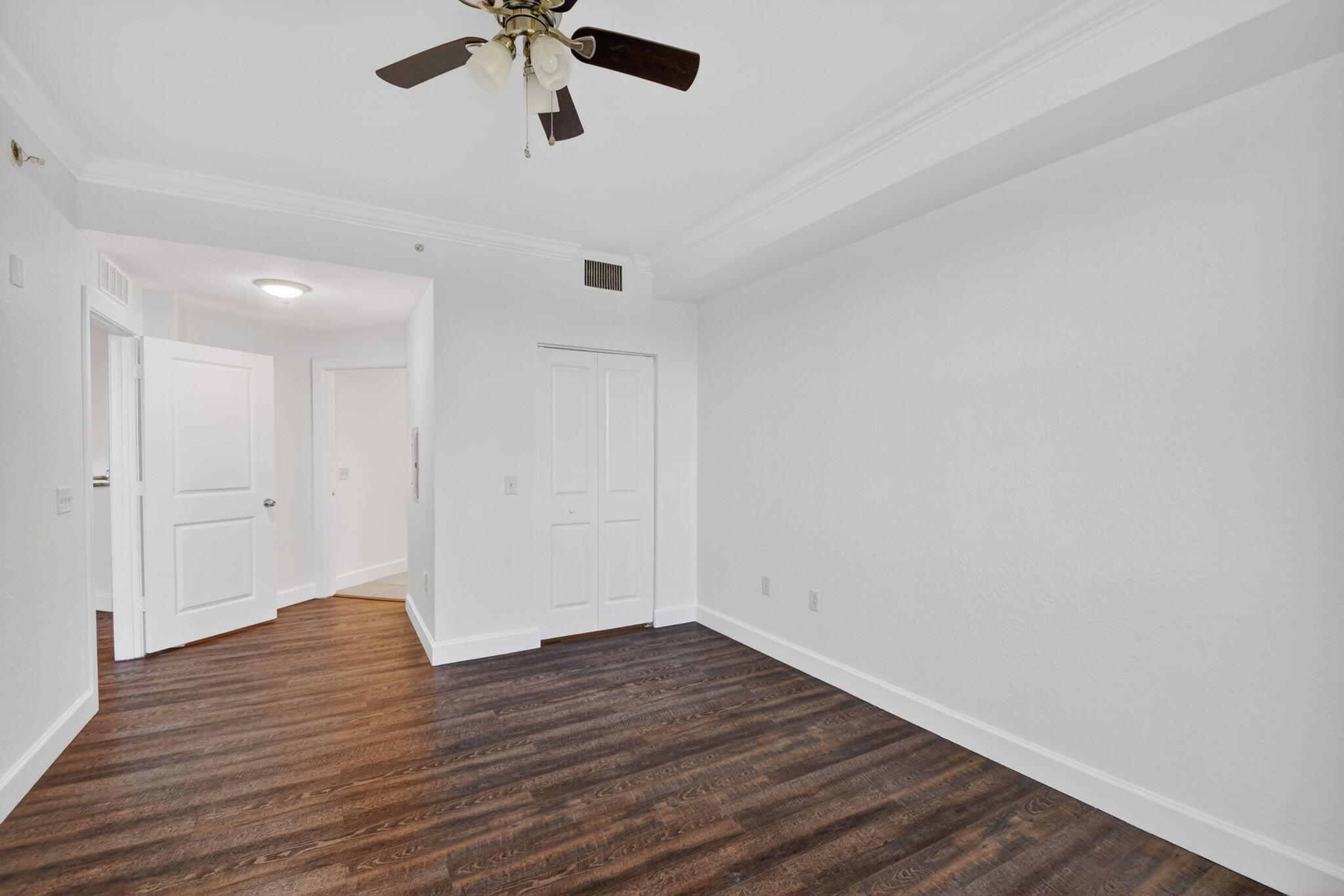 VIZCAYA LAKES CONDO - Residential