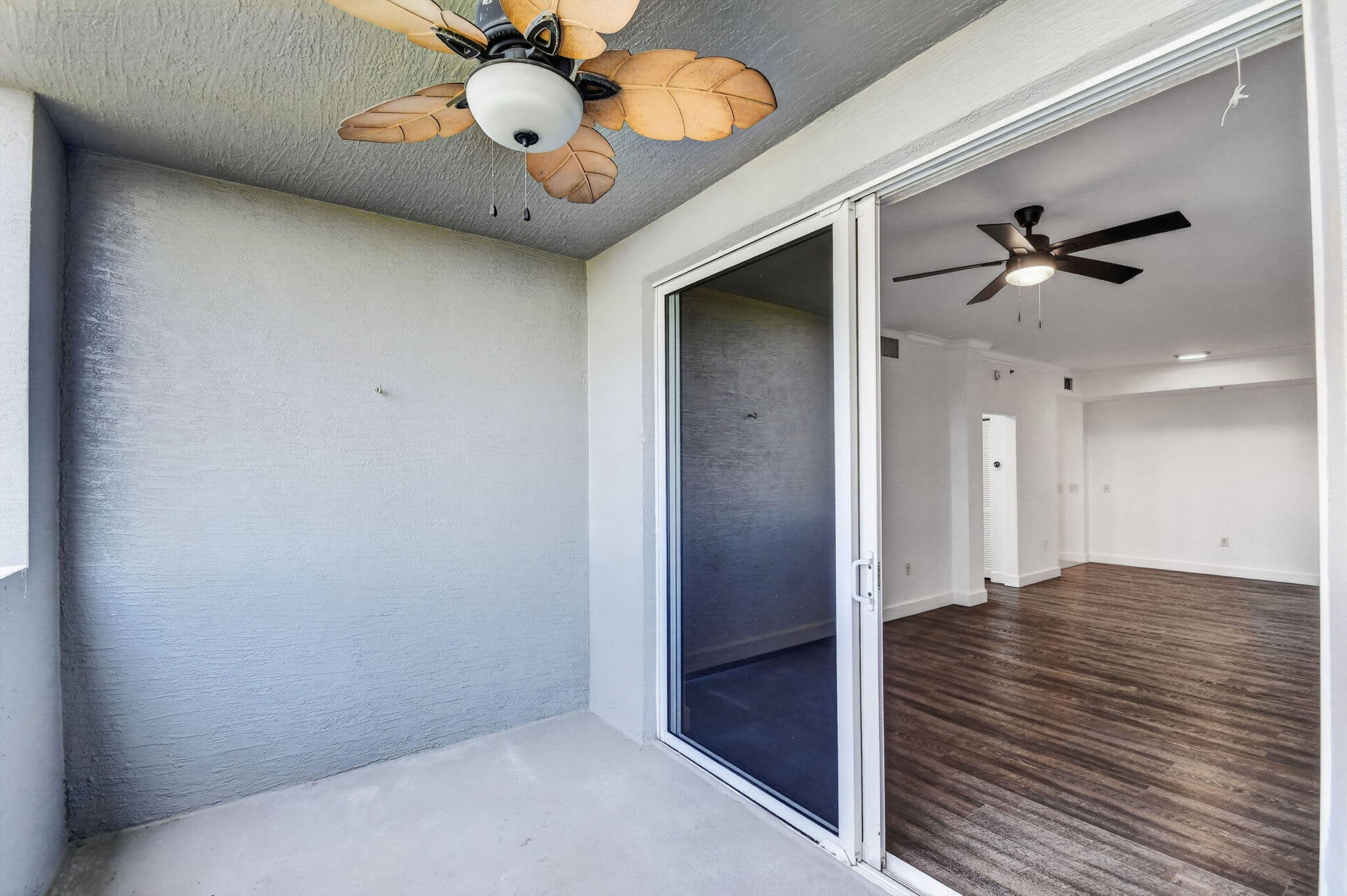 VIZCAYA LAKES CONDO - Residential