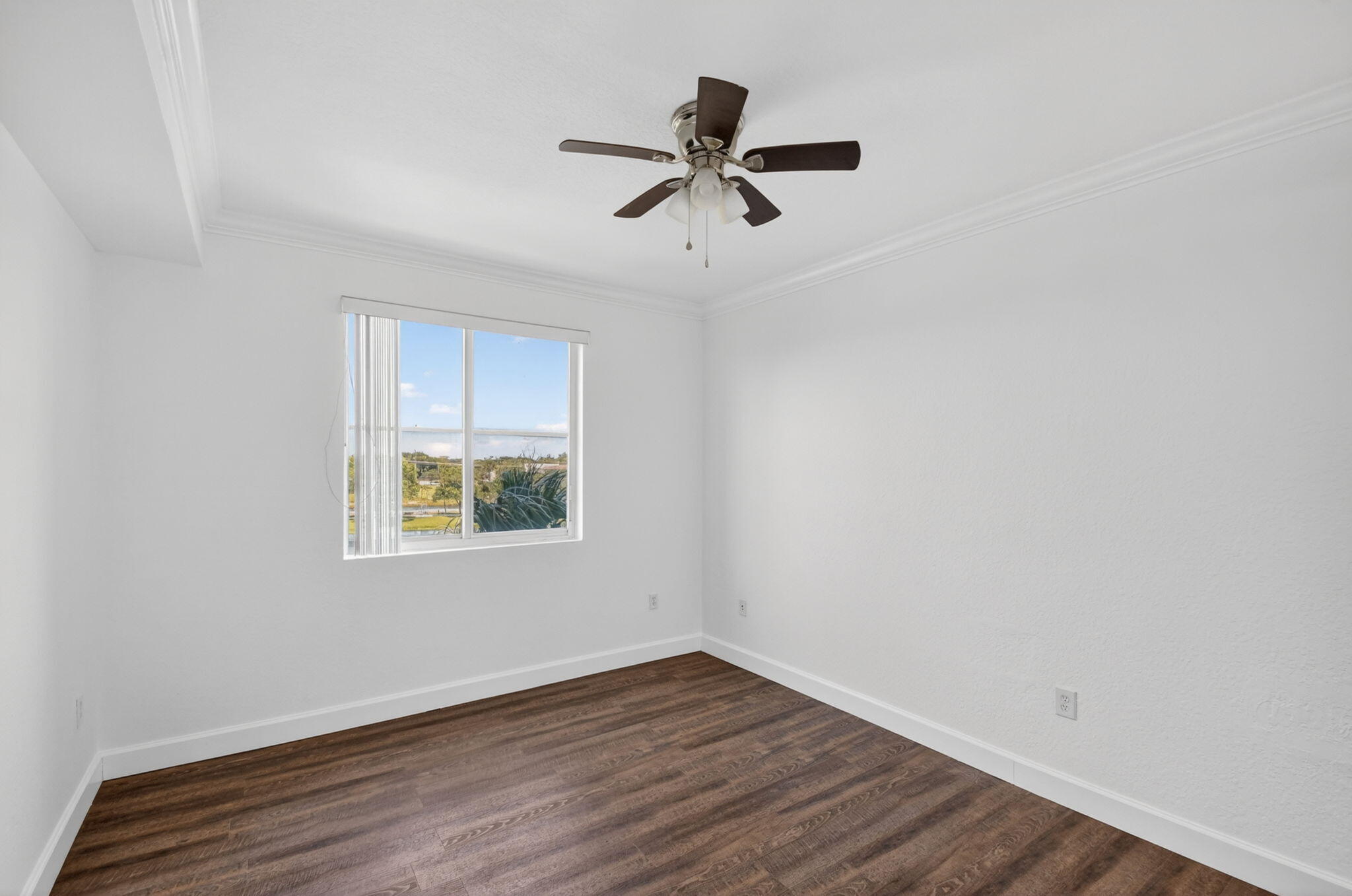 VIZCAYA LAKES CONDO - Residential