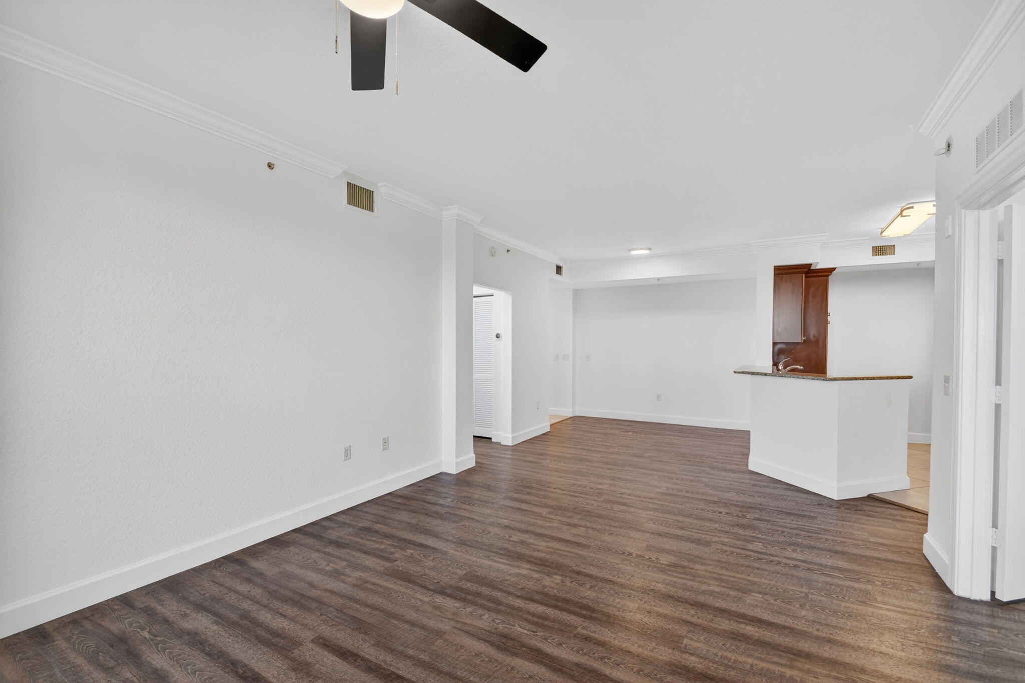 VIZCAYA LAKES CONDO - Residential