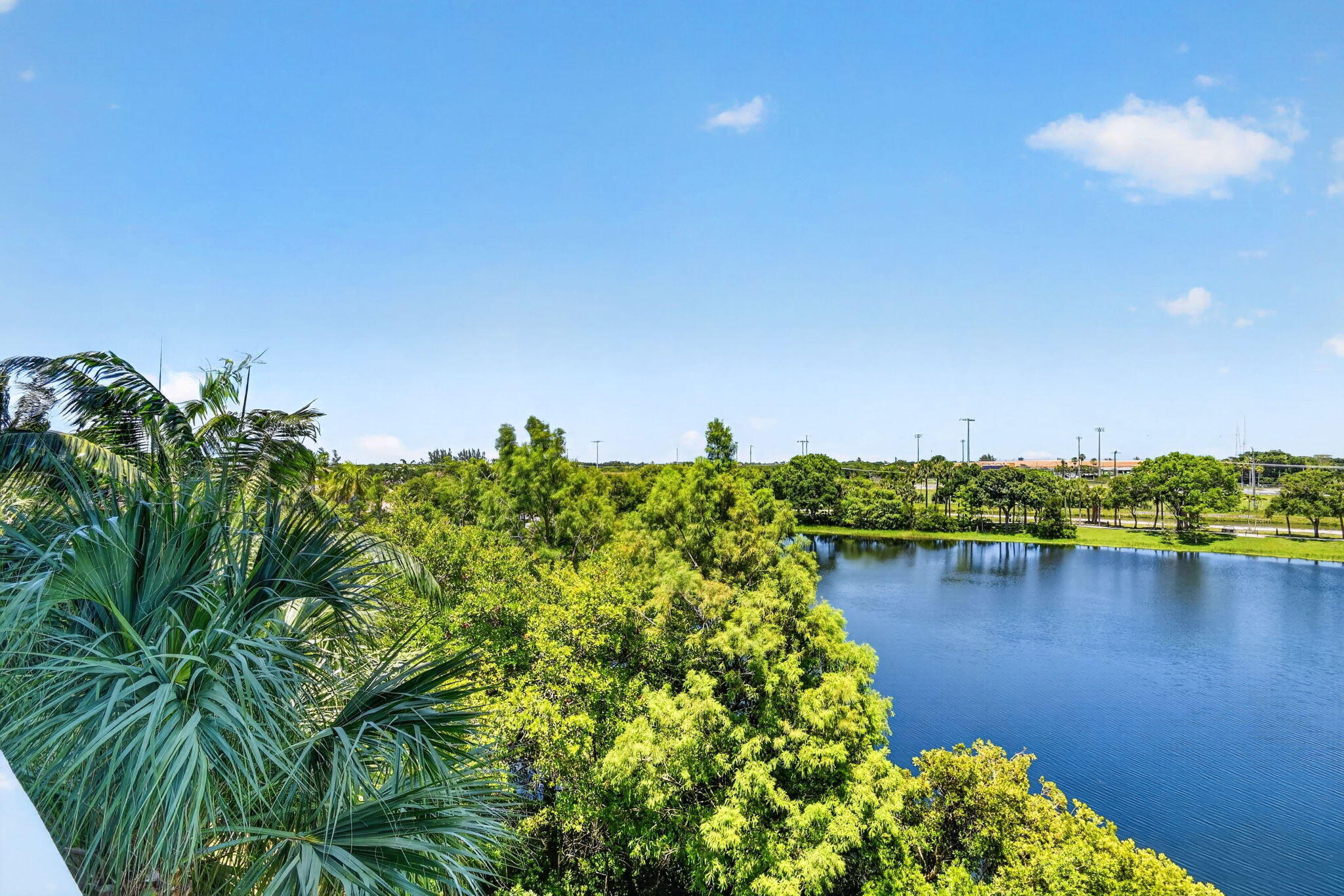 VIZCAYA LAKES CONDO - Residential