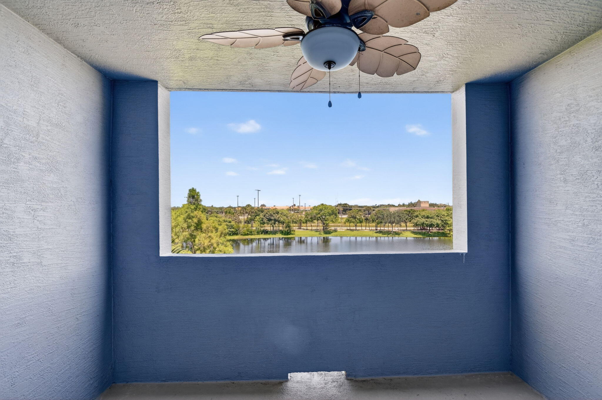 VIZCAYA LAKES CONDO - Residential